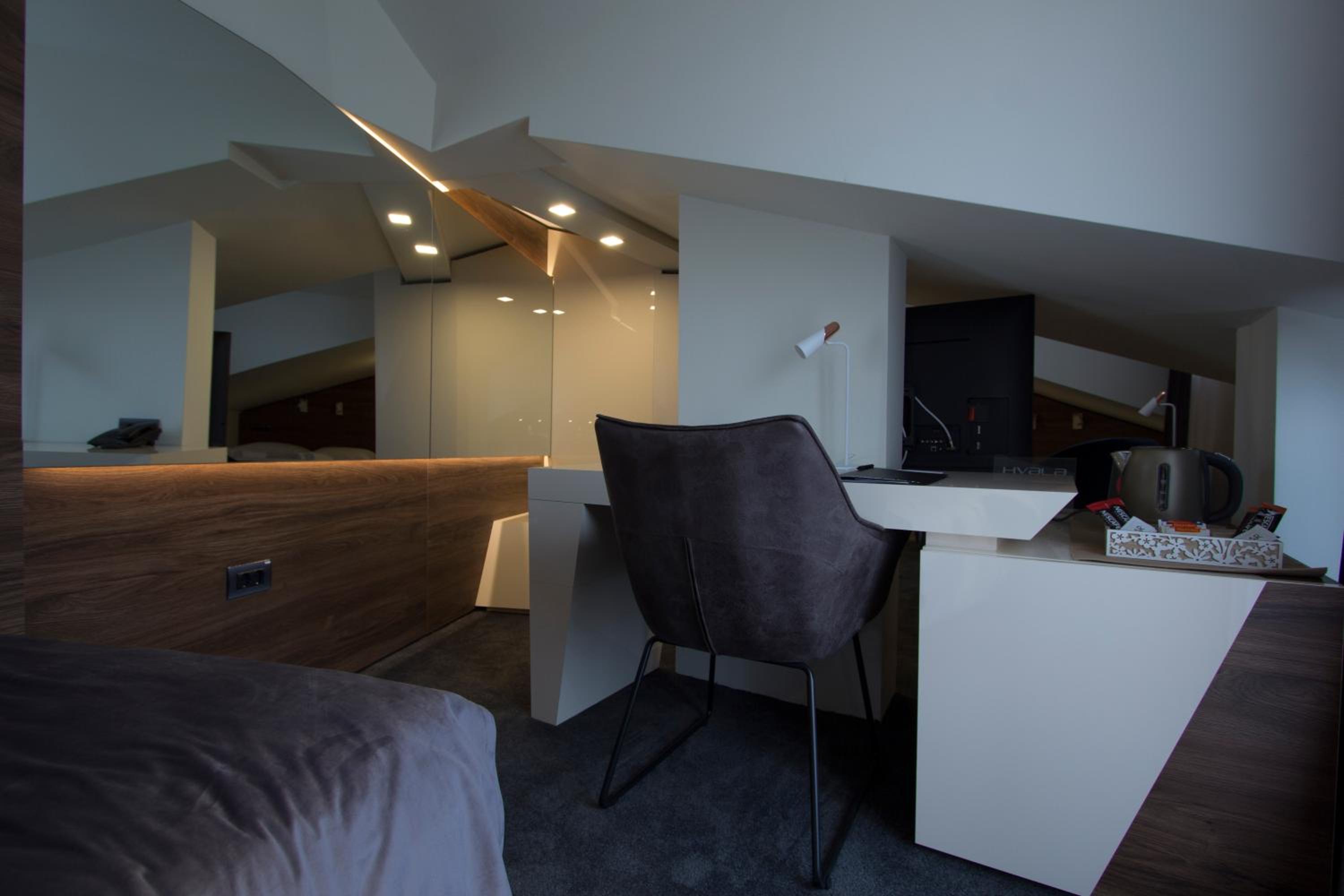 Triple Room with Terrace - Photo 12