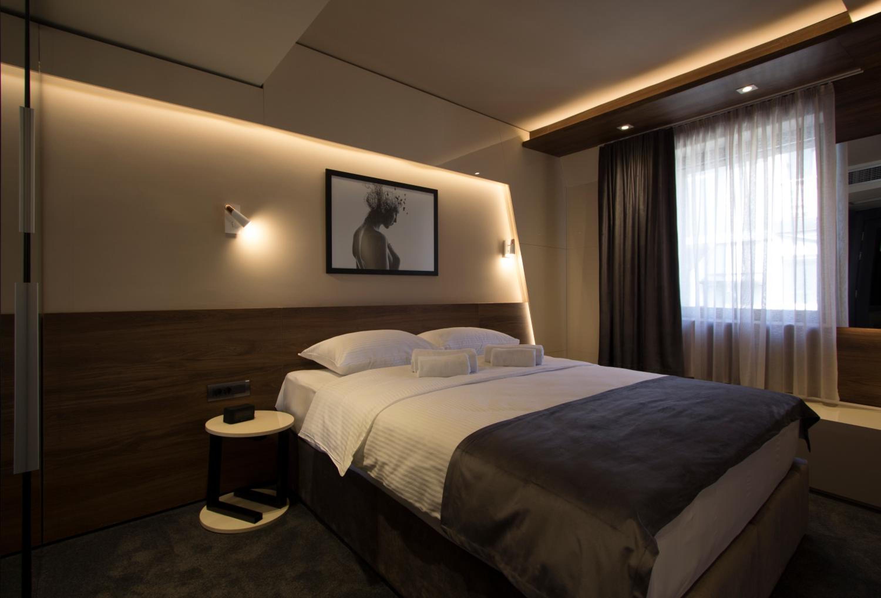 Triple Room with Balcony - Photo 8