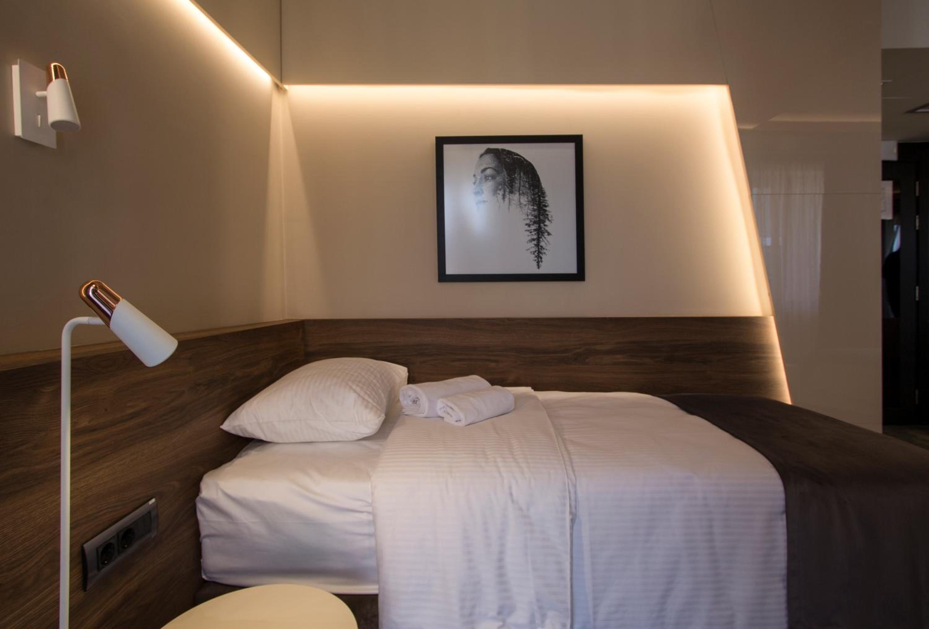 Triple Room with Balcony - Photo 2