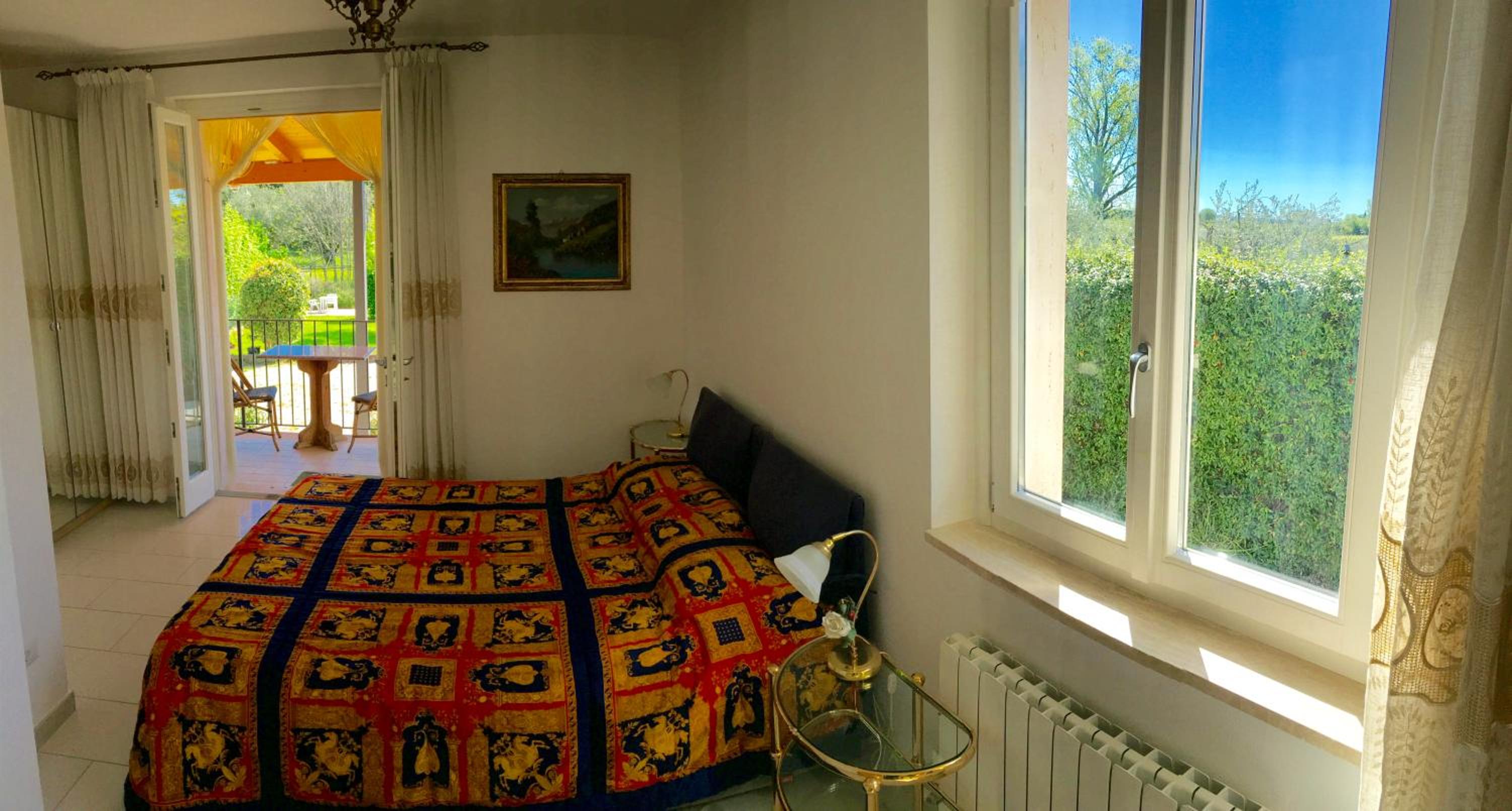 Apartment with Garden View