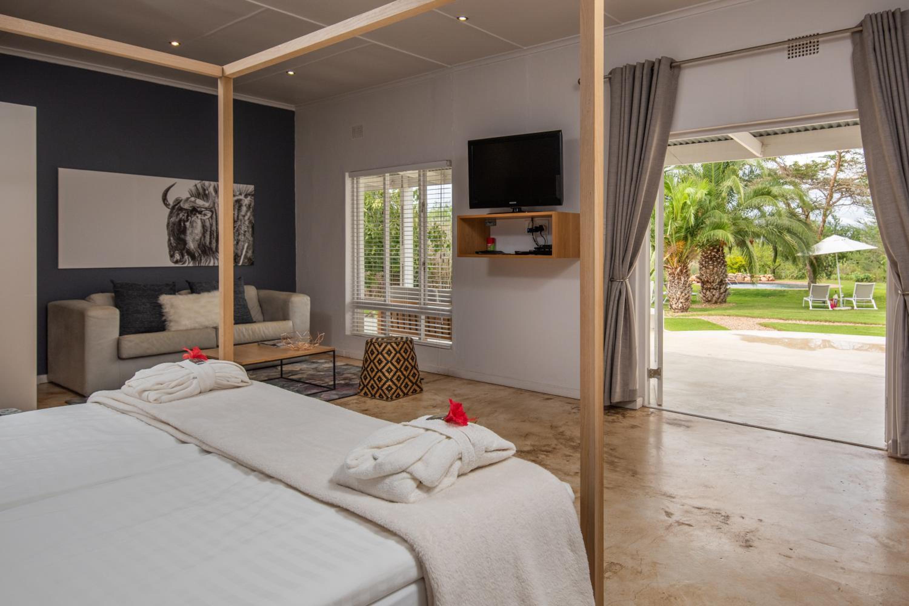 Deluxe King Room photo 3