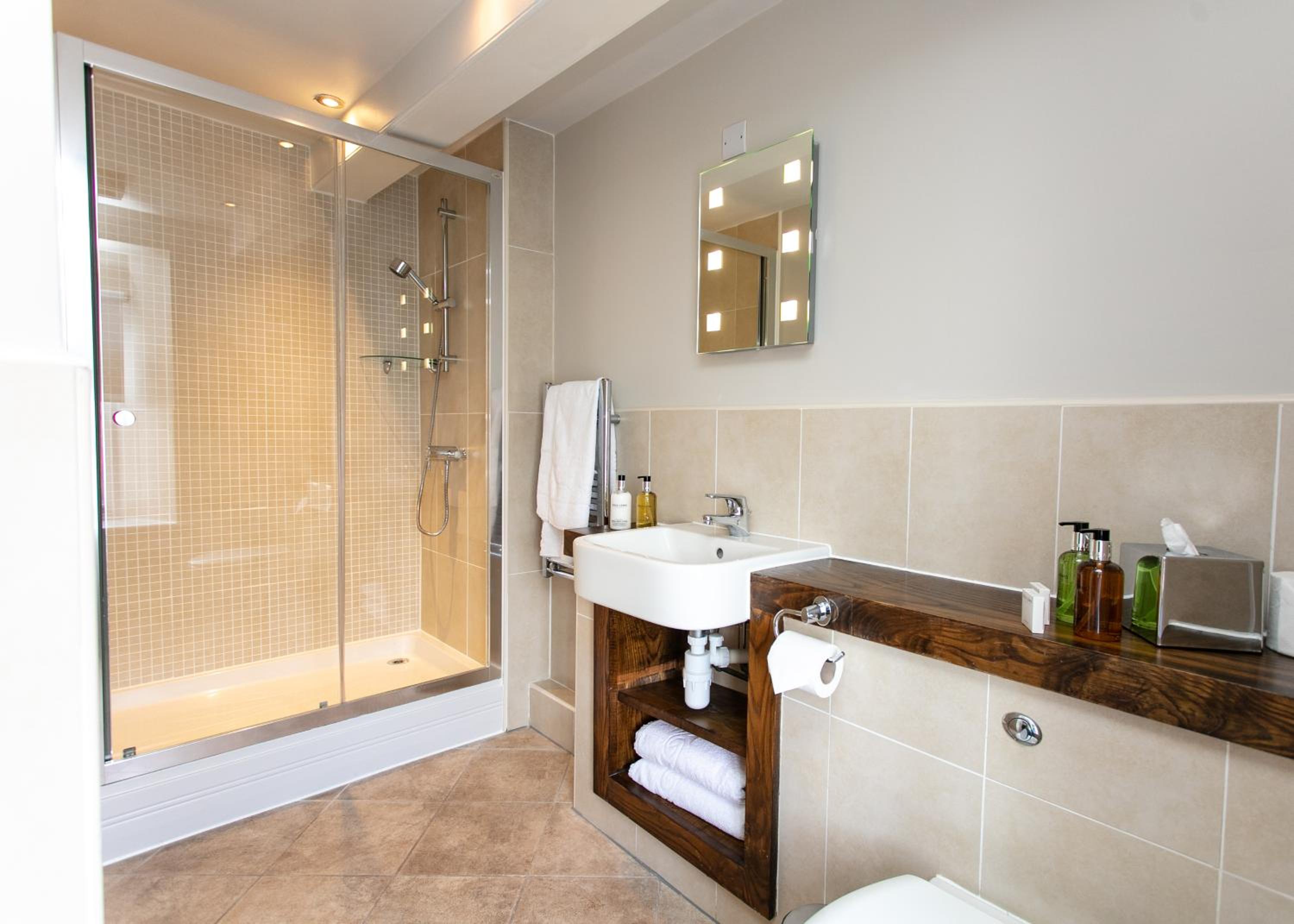 Superior Double Room - Photo 3