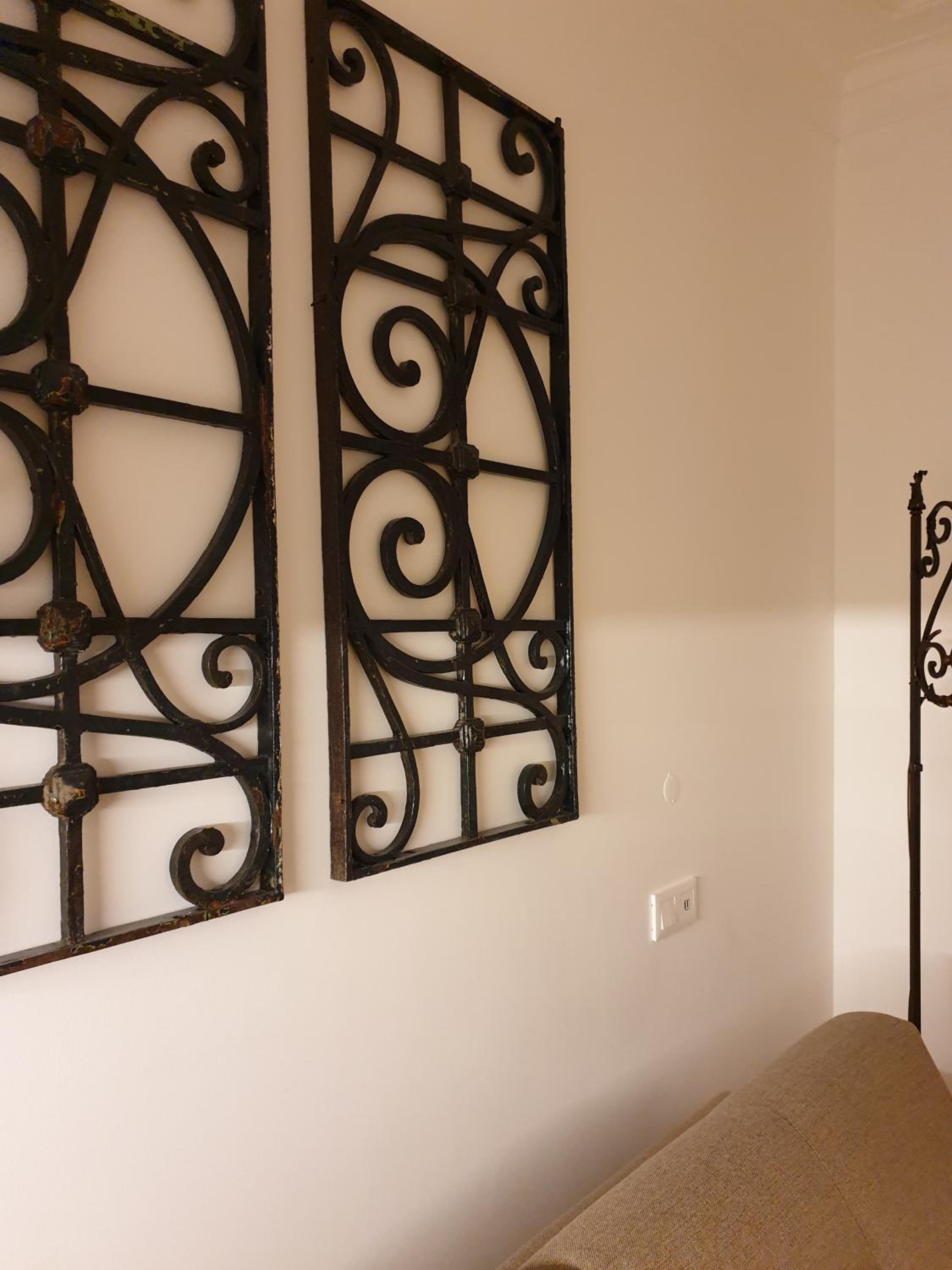 Family Room with Balcony photo 2