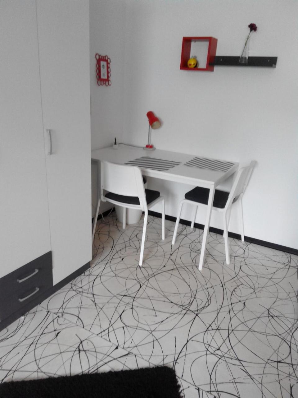 Double Room with Private Bathroom - Photo 15