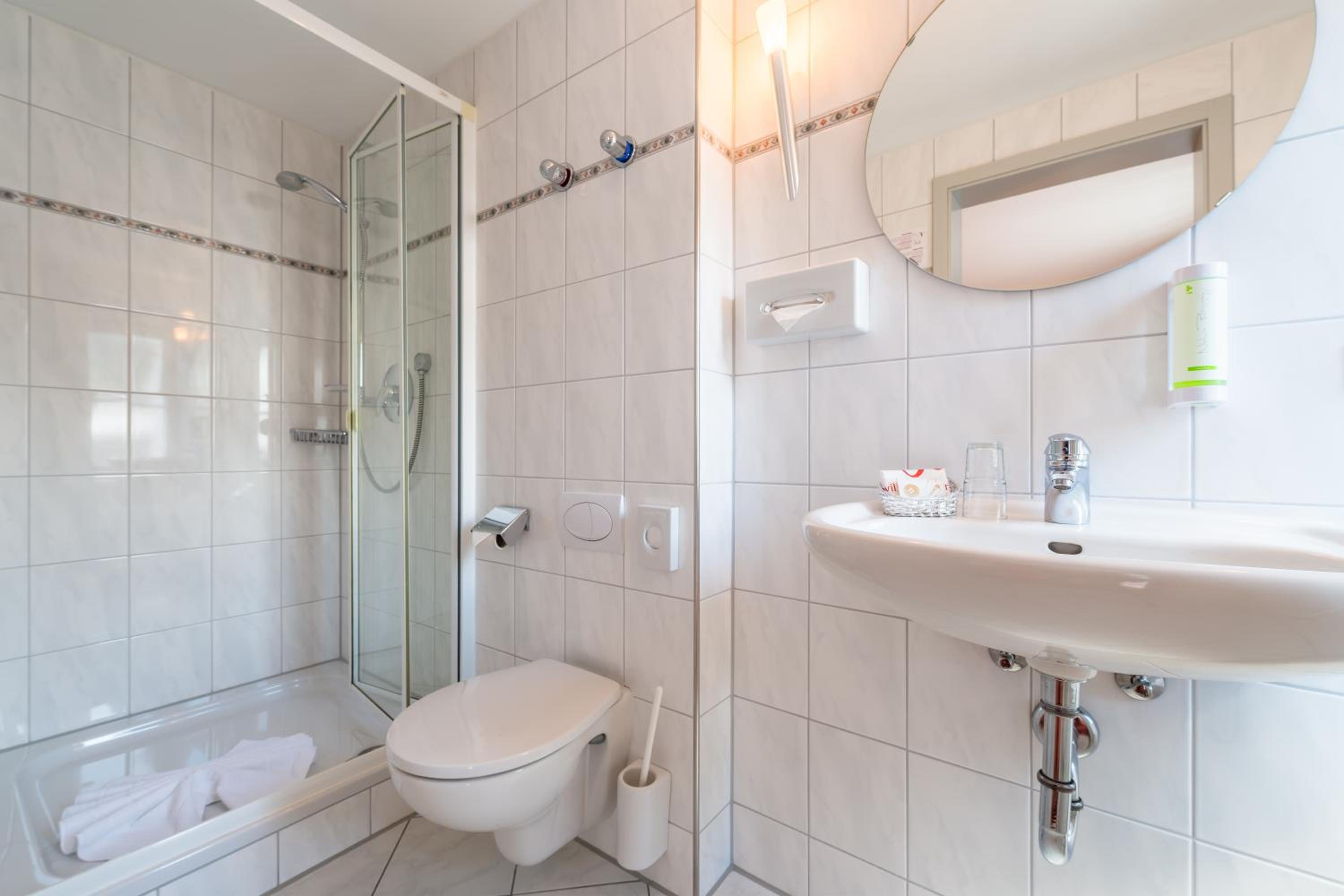 Single Room with Balcony photo 2