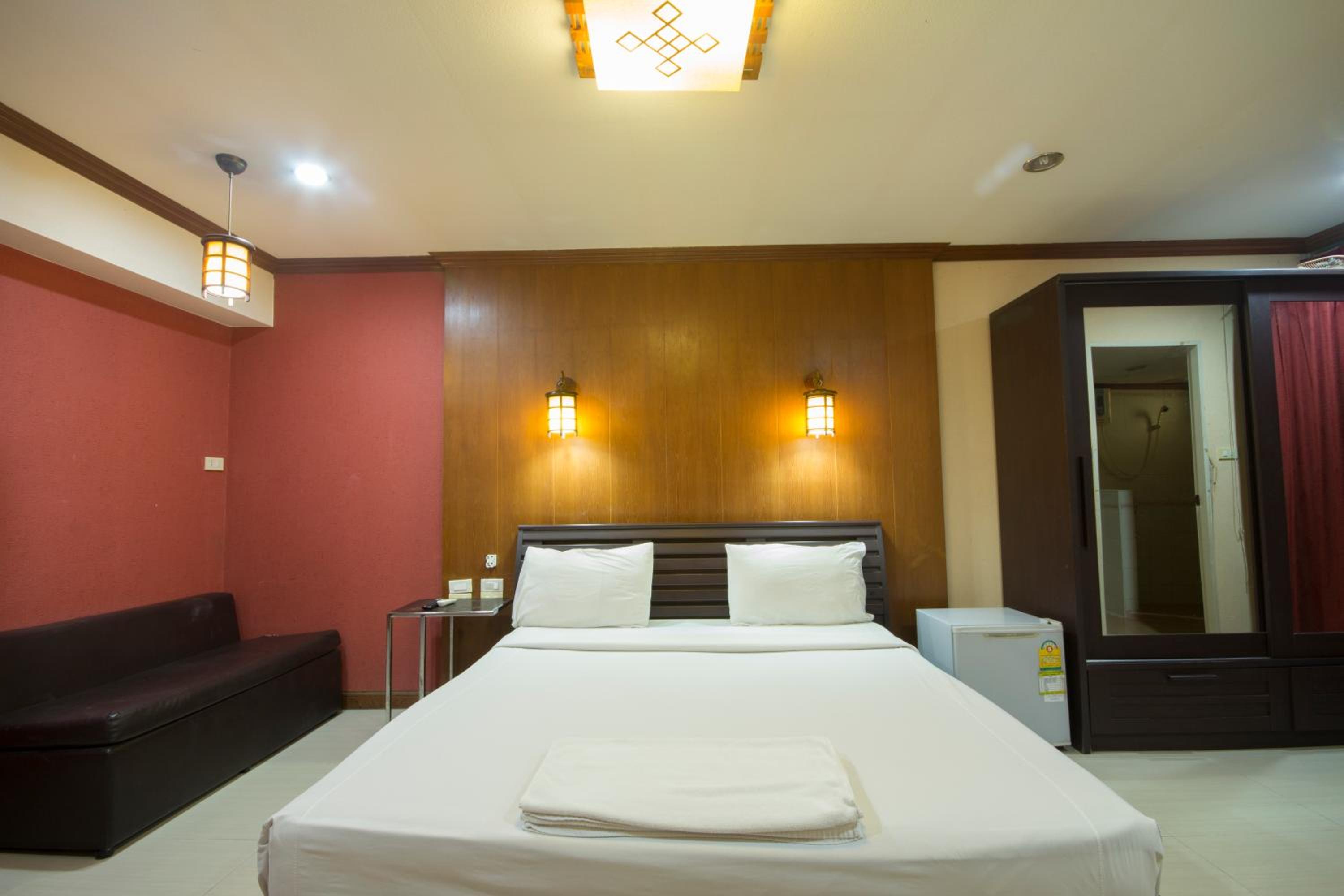 Double Room - Photo 6