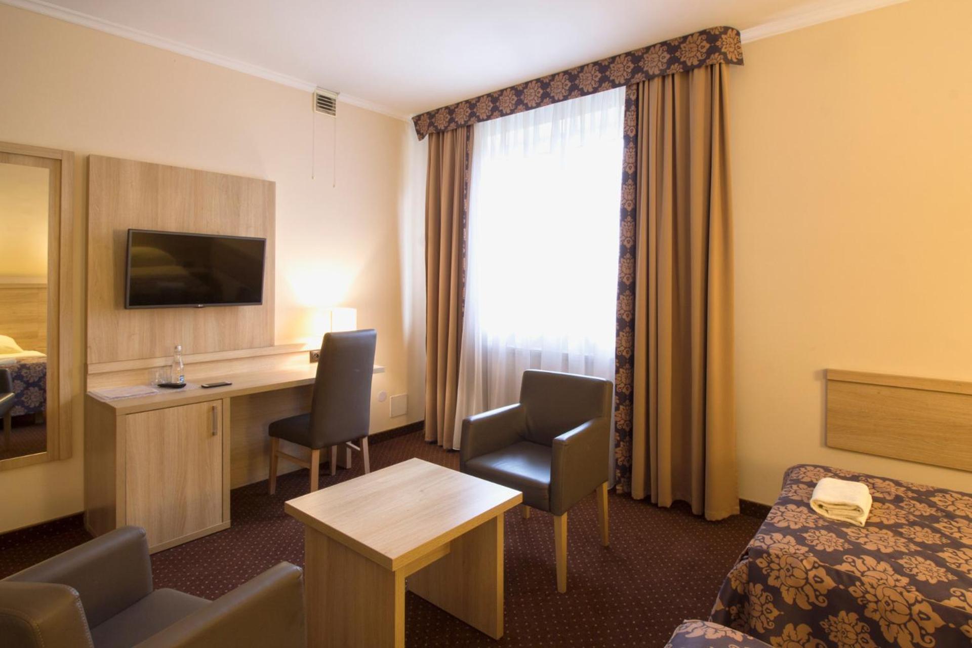 Triple Room - Photo 2