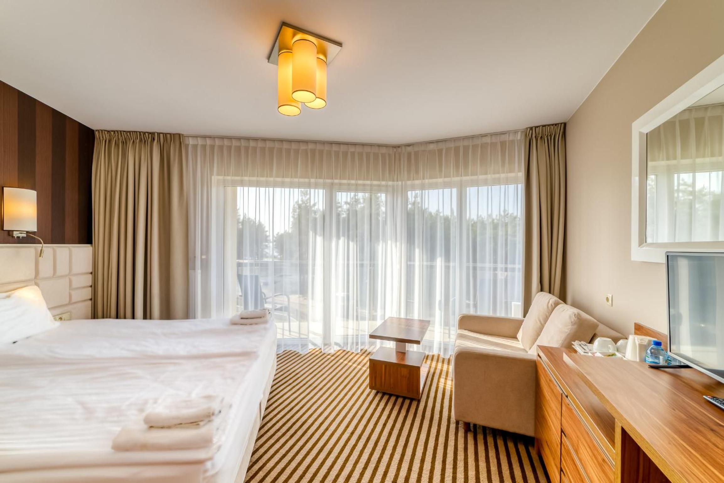 Deluxe Double Room with Extra Bed, Balcony and Forest View - Photo 68