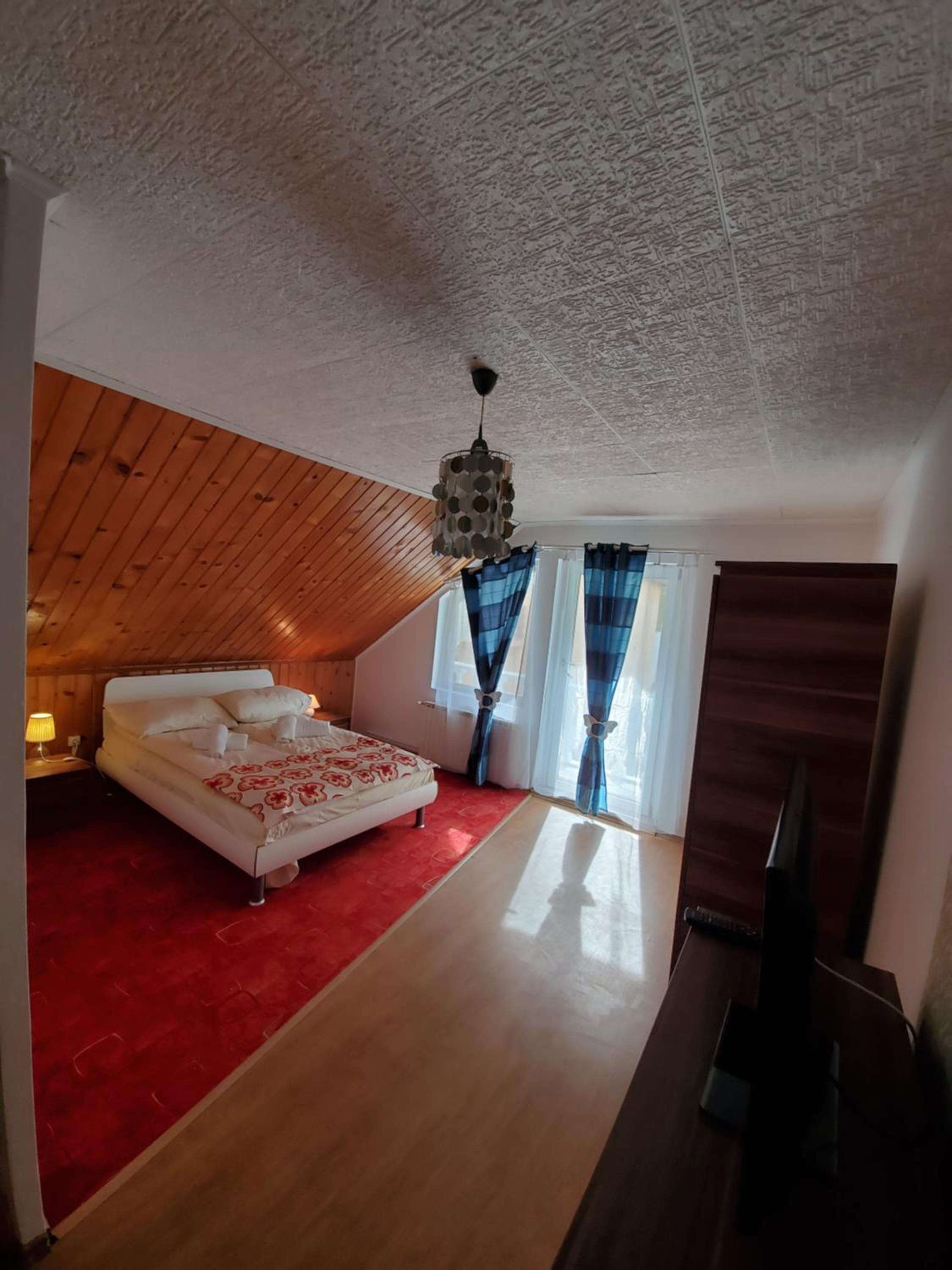 Double Room with Balcony - Photo 6