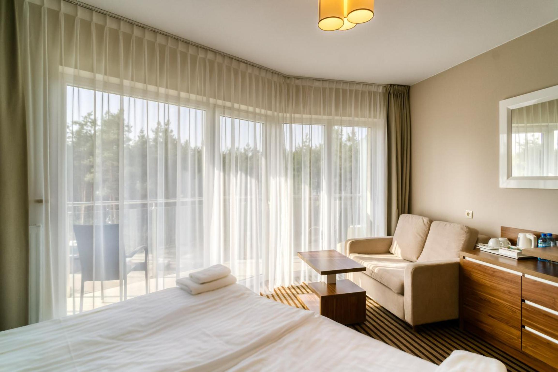 Deluxe Twin or Double Room with Balcony and Forest View - Photo 34