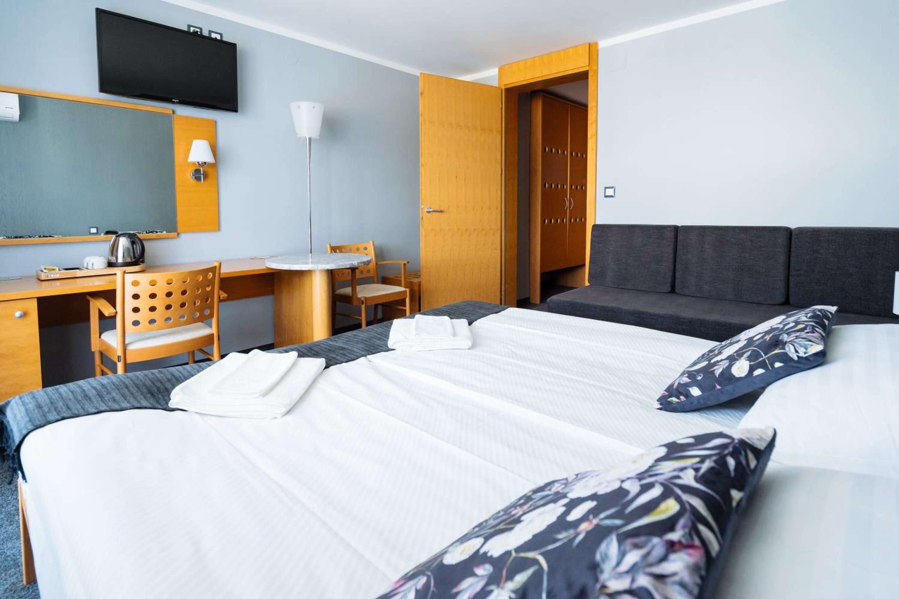 Deluxe Double or Twin Room with Balcony photo 1