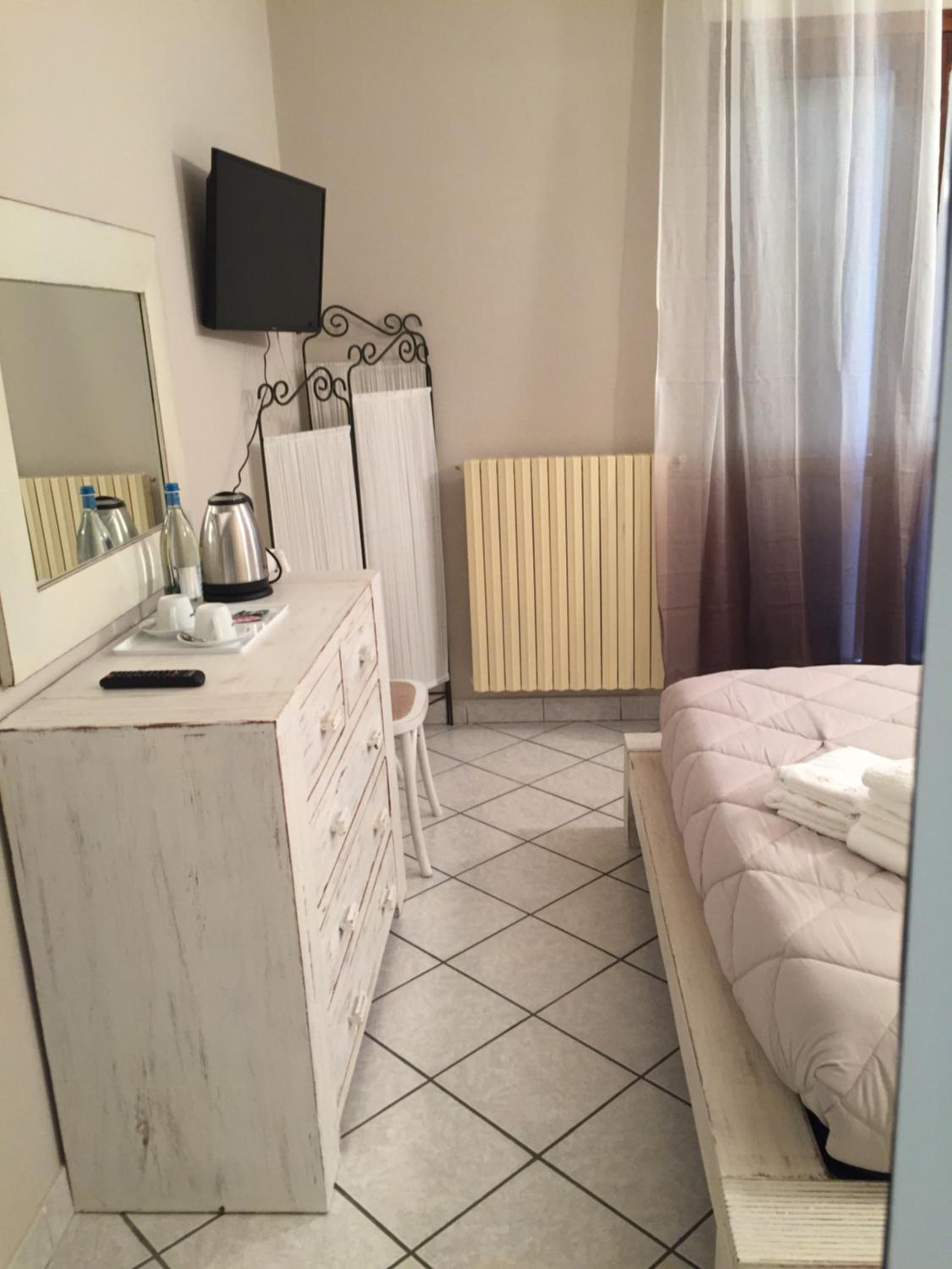 Three-Bedroom Apartment - Photo 8