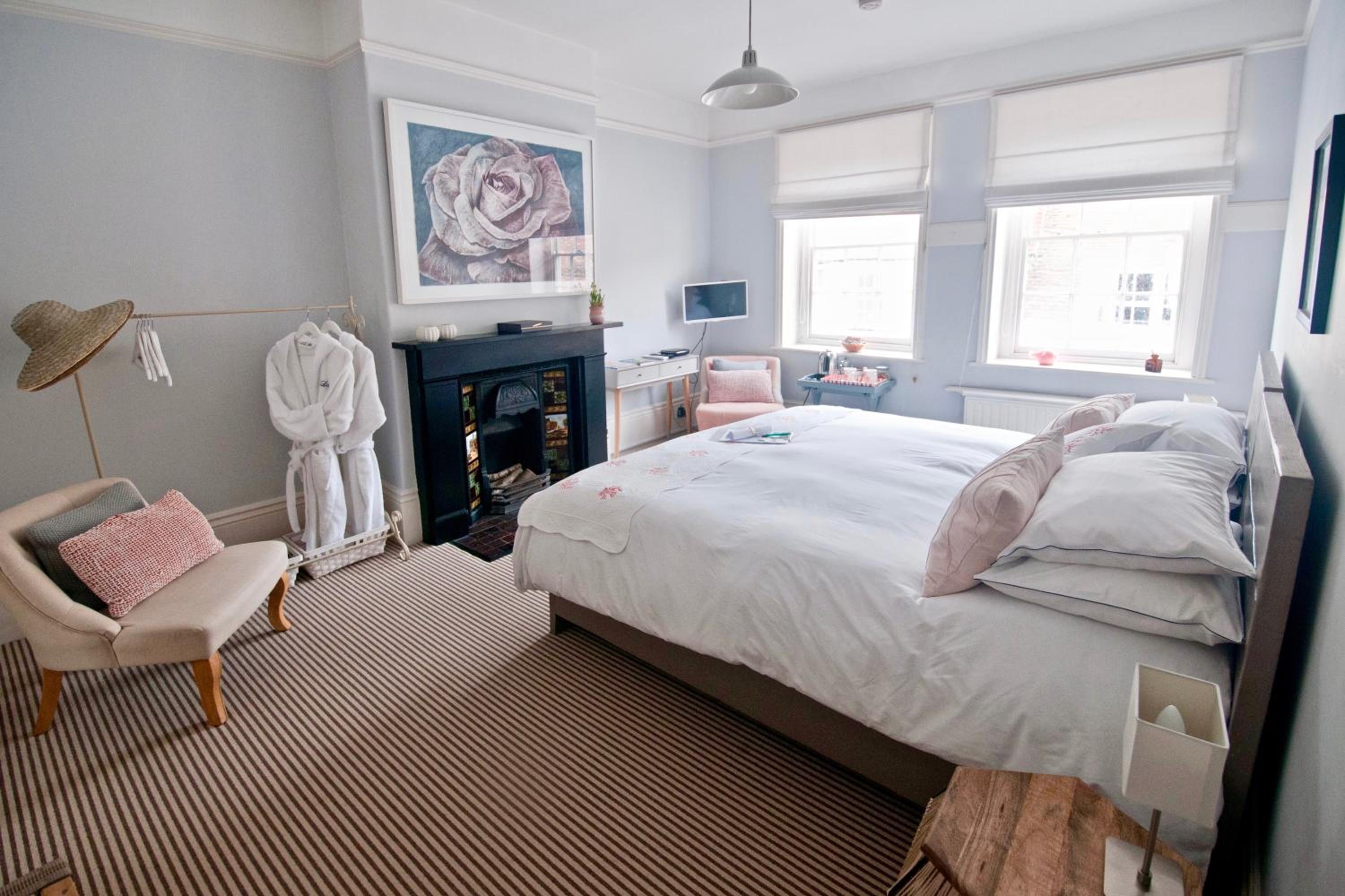 Deluxe King or Twin Room - Photo 3