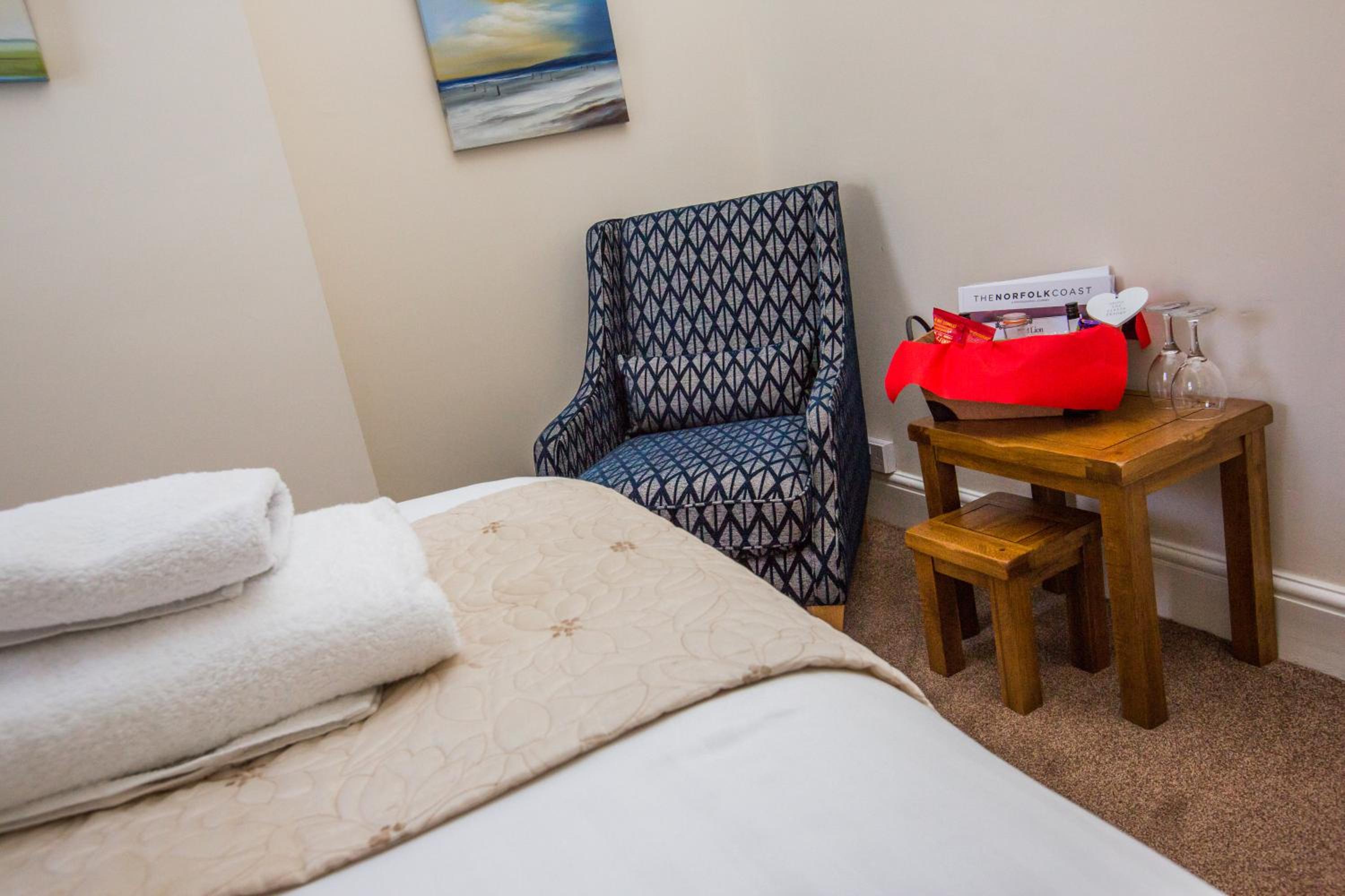 Standard Twin Room photo 3