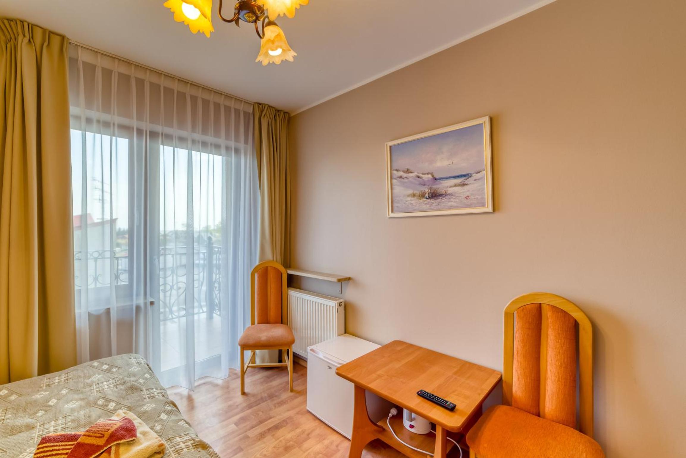 Small Double Room - Photo 2