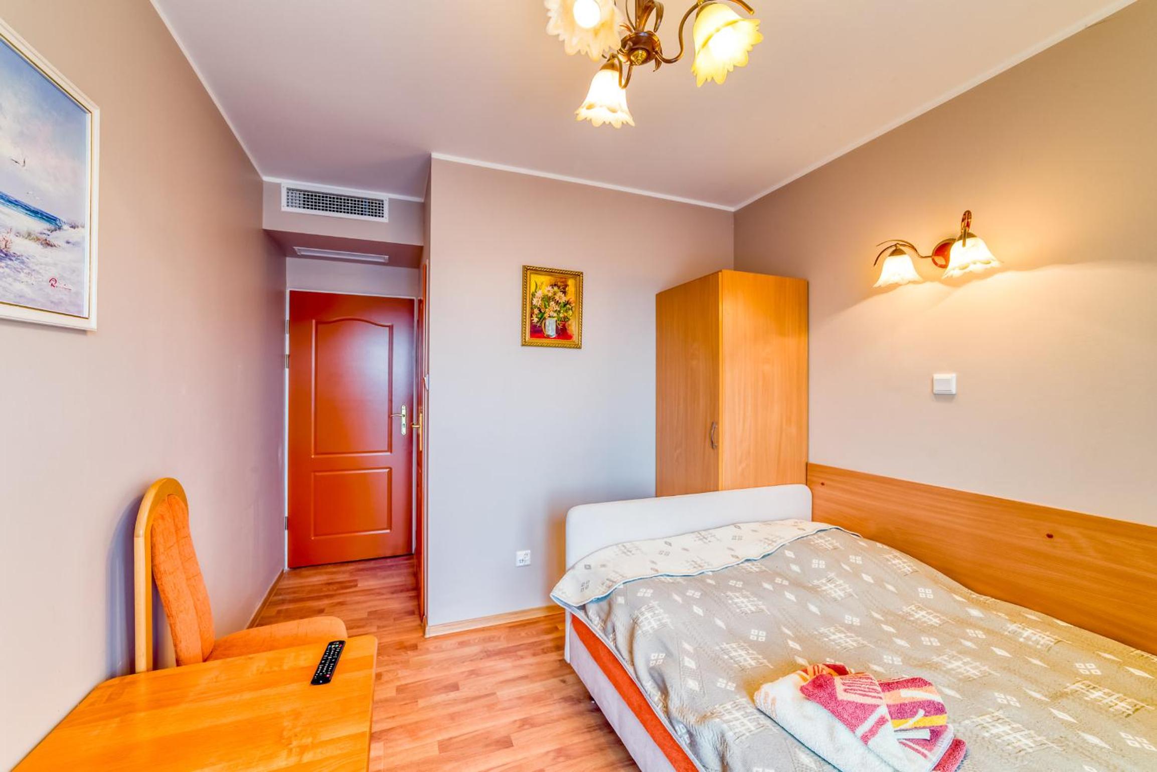 Small Double Room - Photo 3