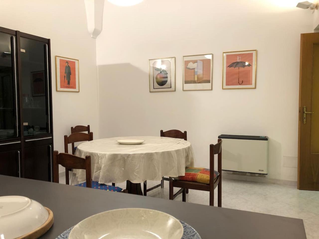Two-Bedroom House - Photo 3