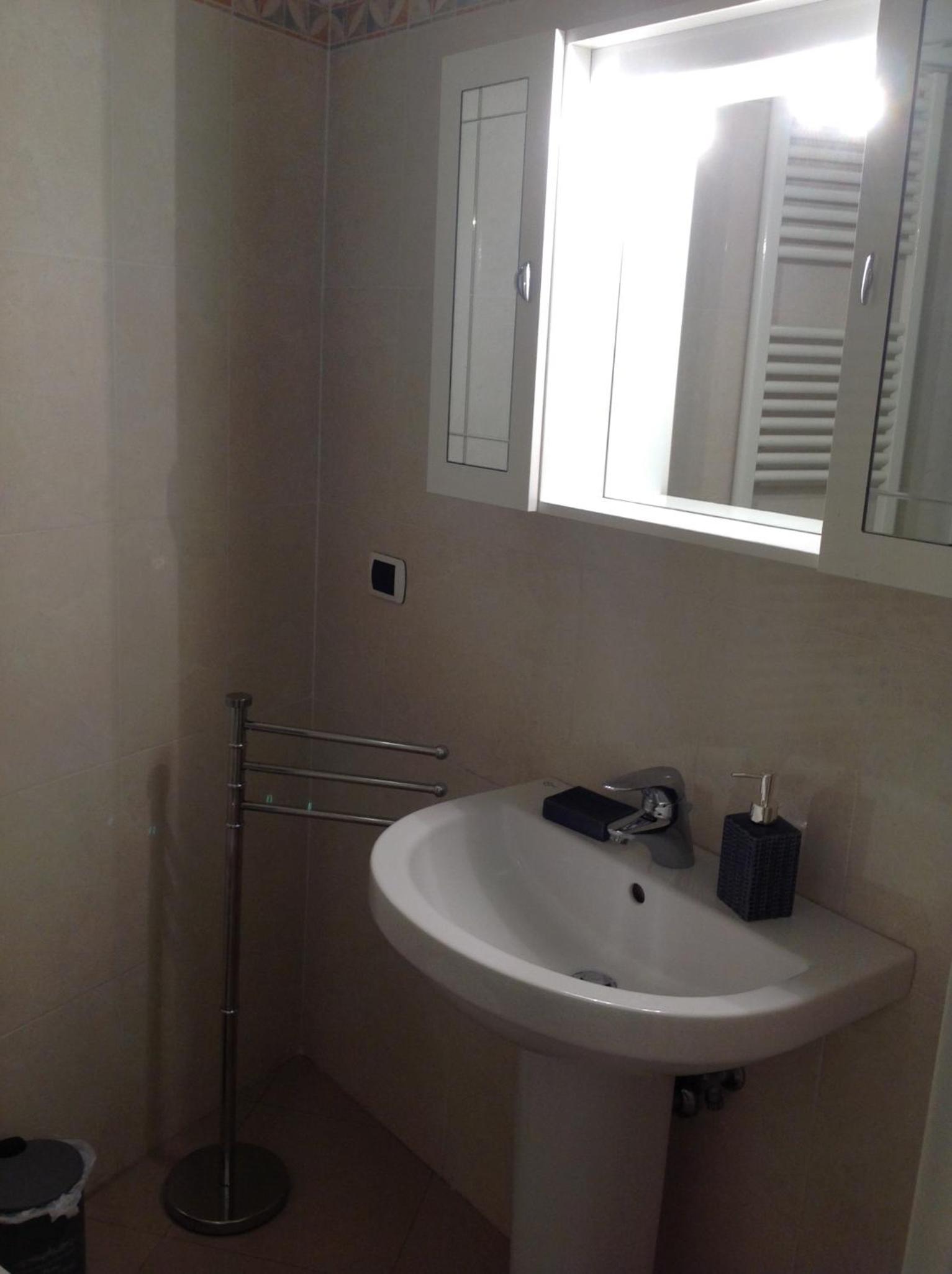 One-Bedroom Apartment - Photo 14
