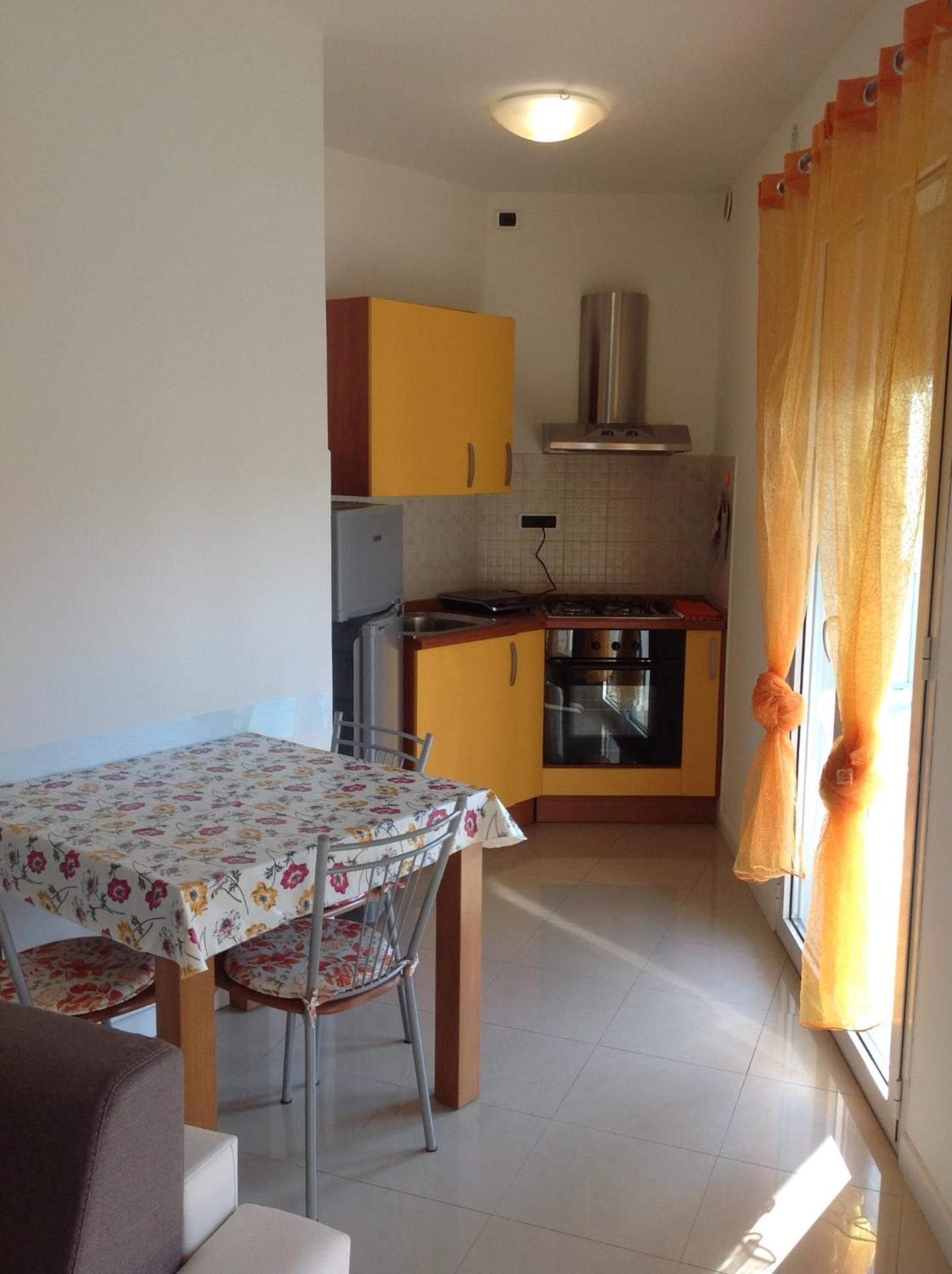 One-Bedroom Apartment - Photo 7