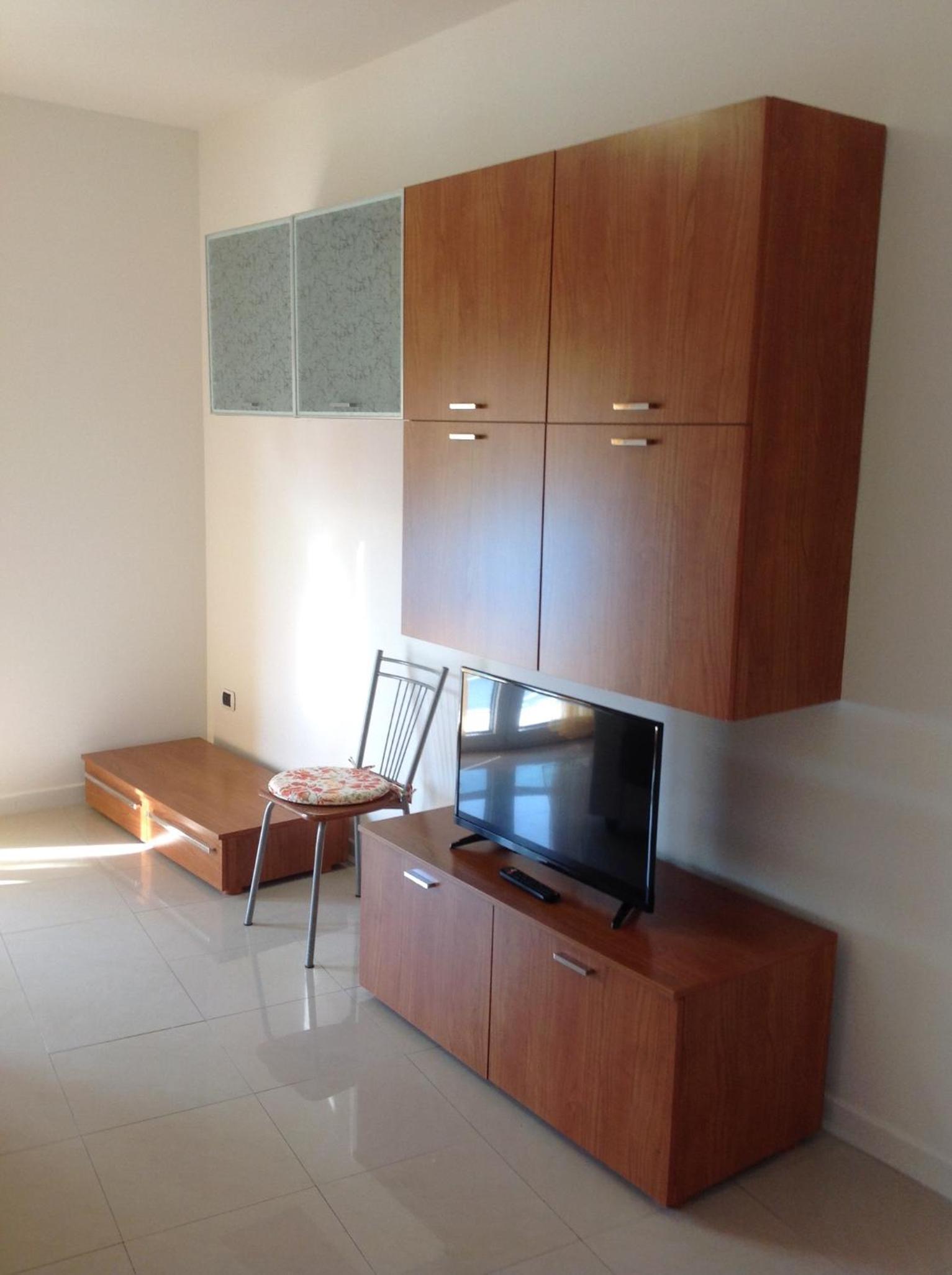 One-Bedroom Apartment - Photo 9