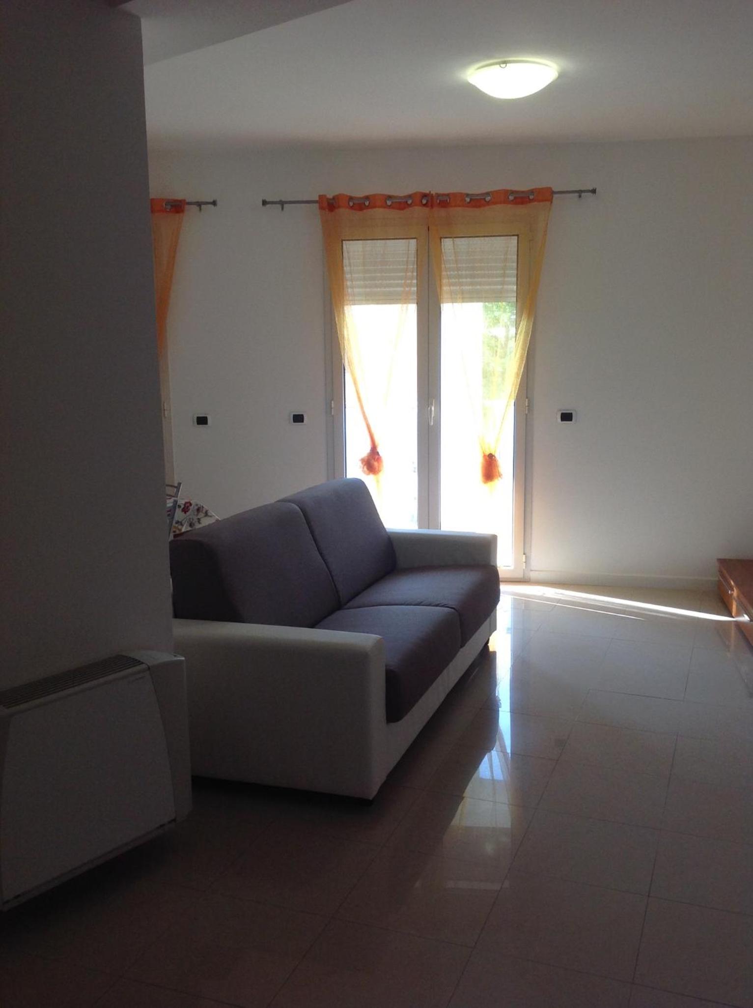 One-Bedroom Apartment - Photo 10