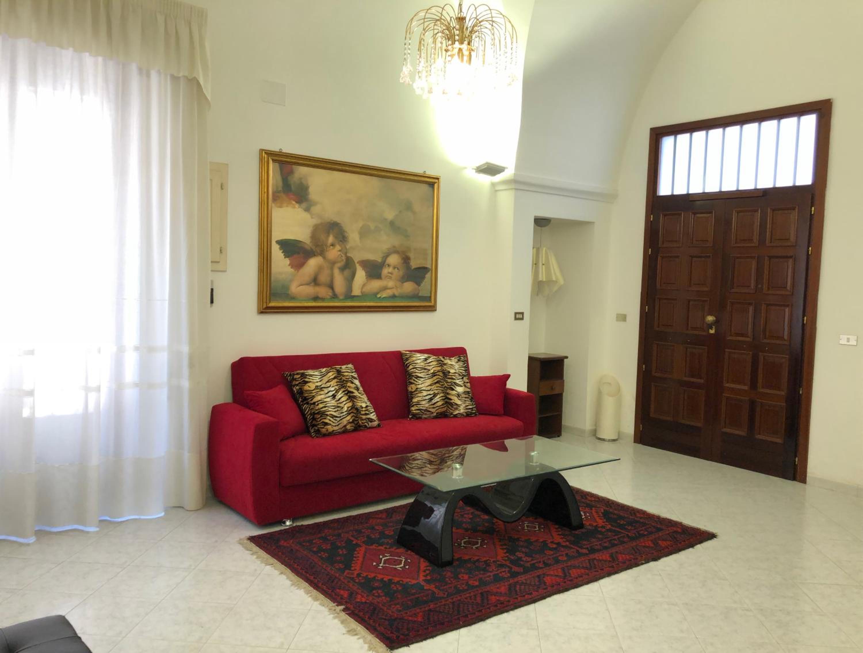Two-Bedroom House - Photo 1