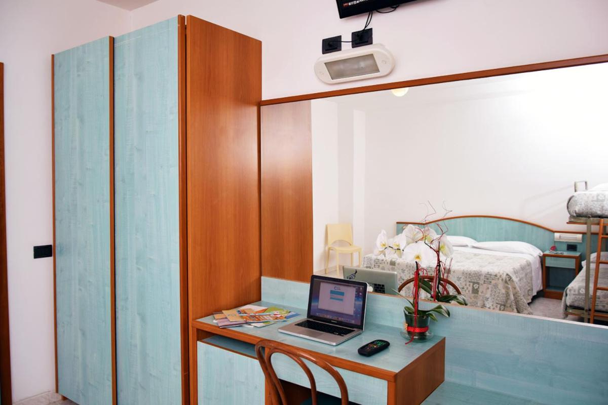 Triple Room photo 3