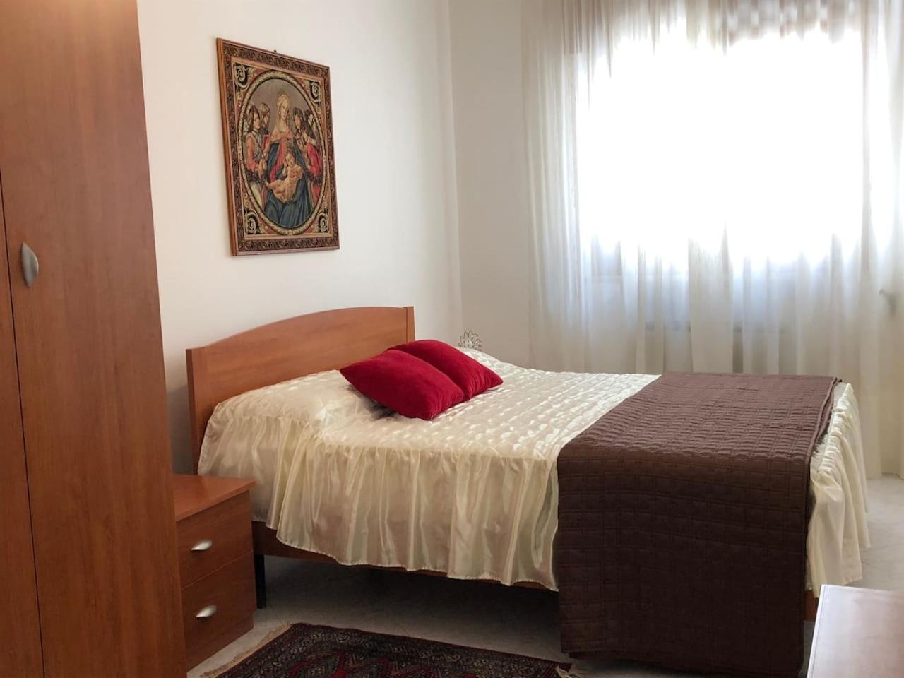 Two-Bedroom House - Photo 13