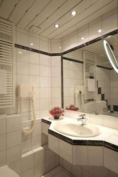 Double Room - Photo 7
