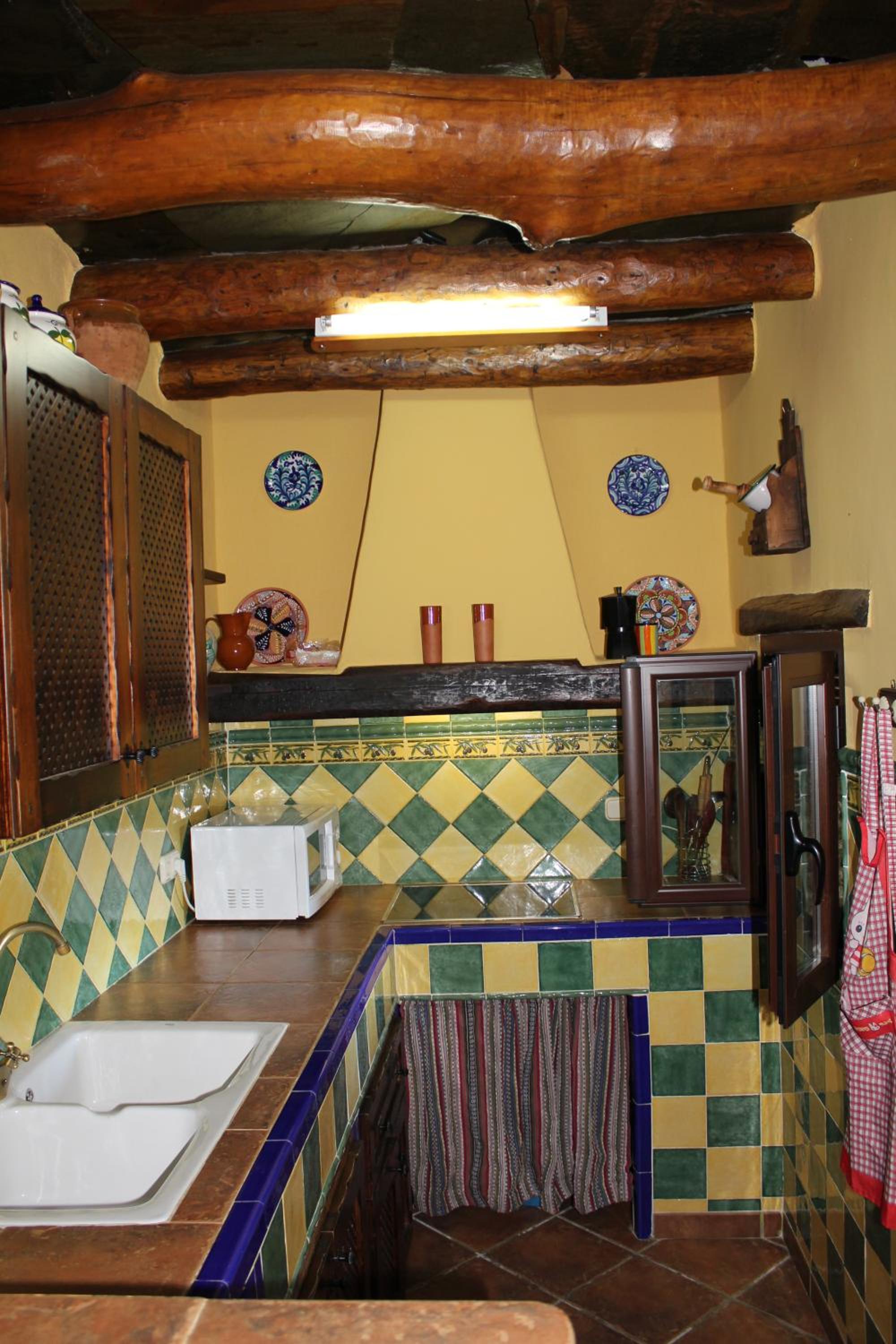 Three-Bedroom House photo 2