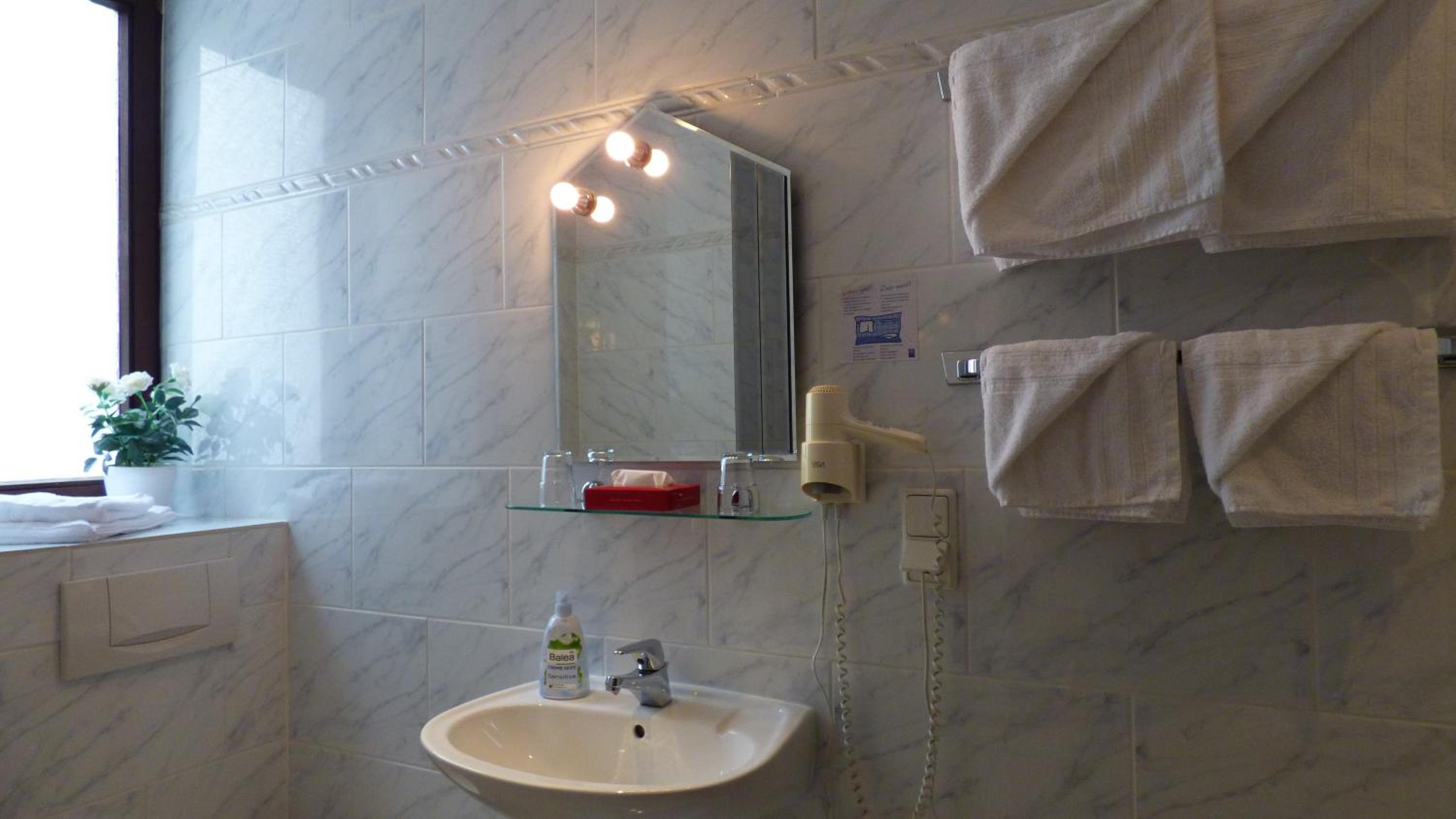 Double Room - Photo 4