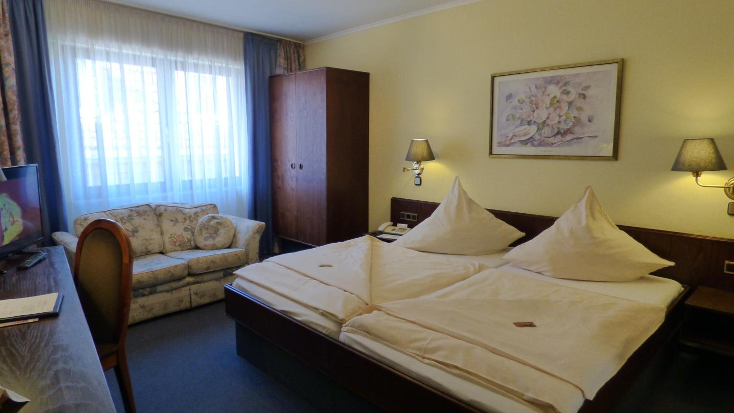 Double Room - Photo 9