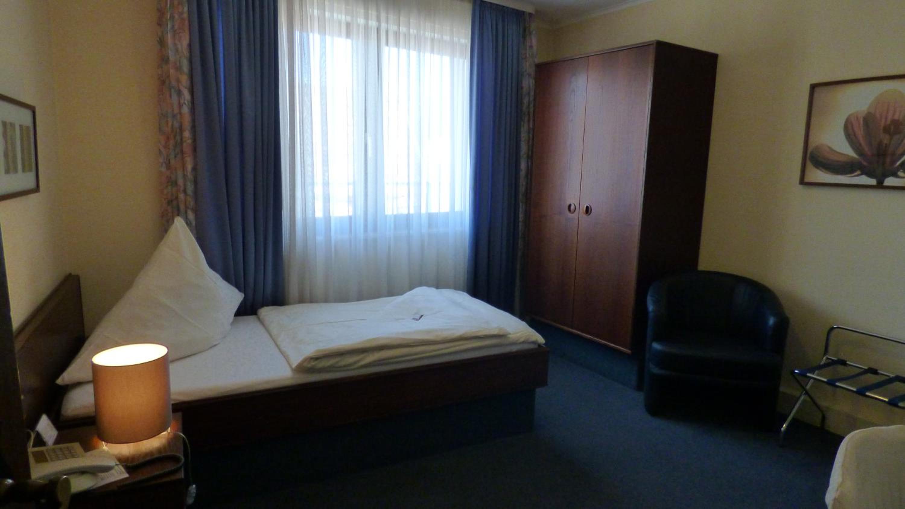 Single Room photo 2