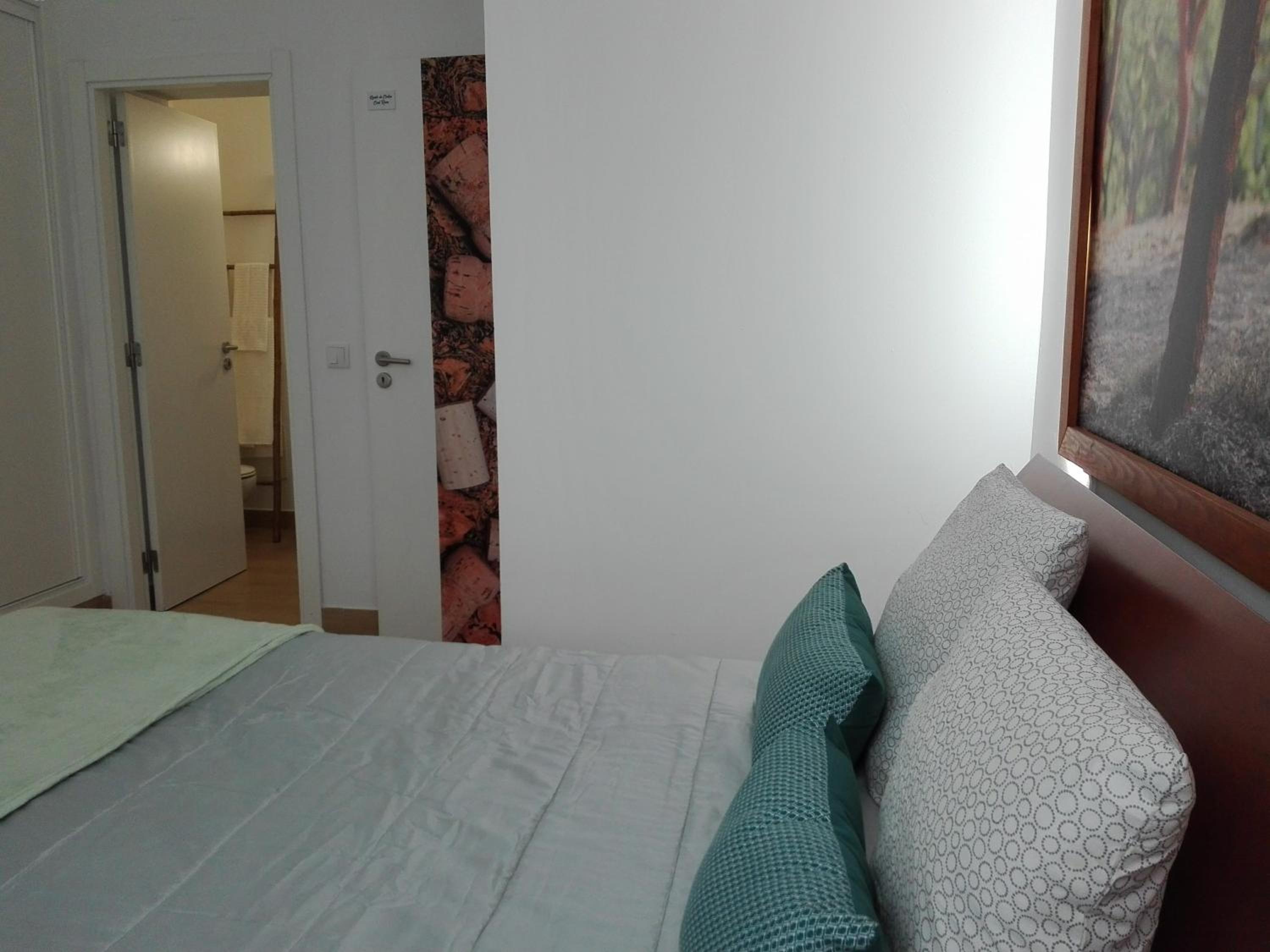 One-Bedroom Suite - Photo 2