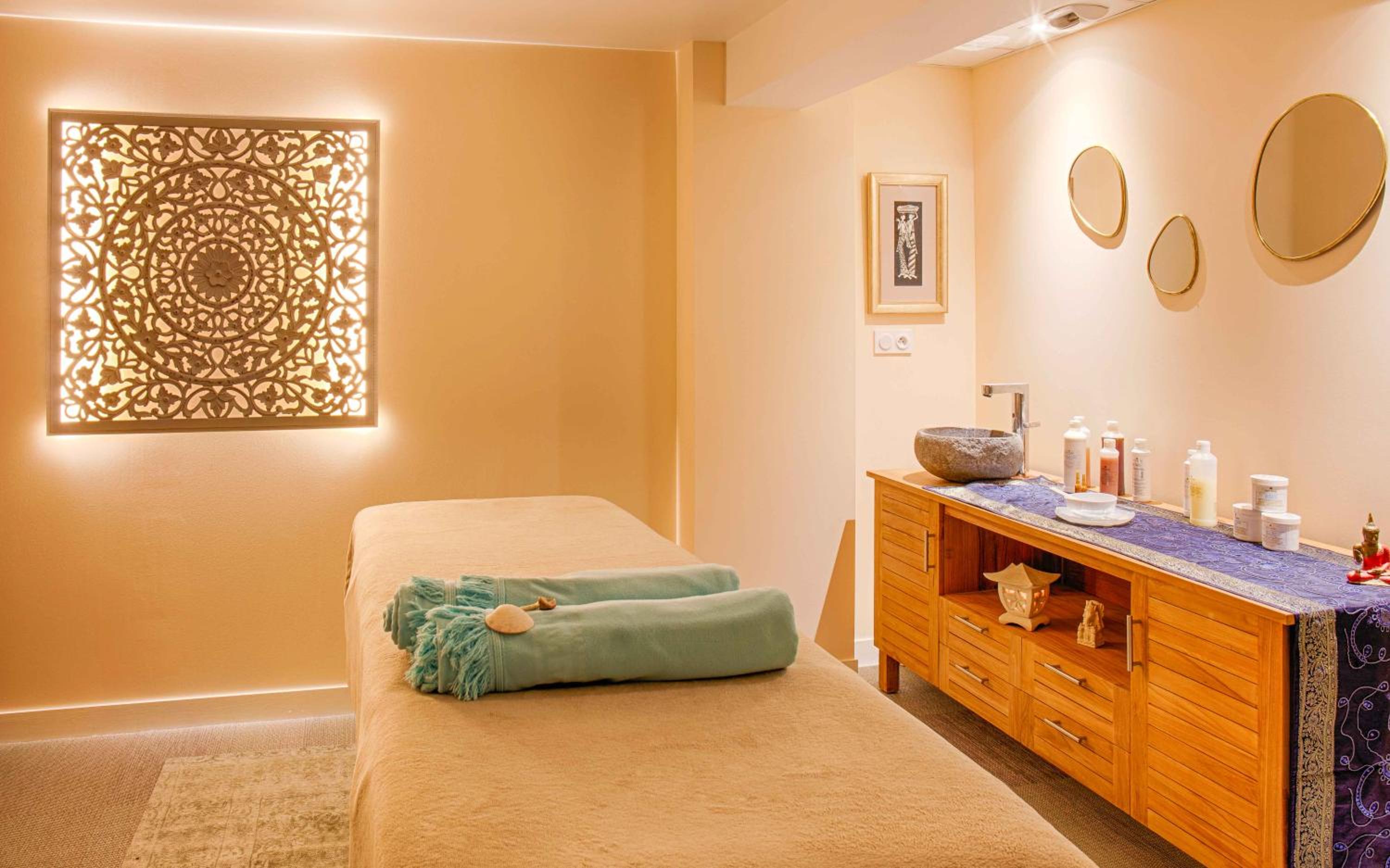 Standard Twin Room with Garden View photo 2