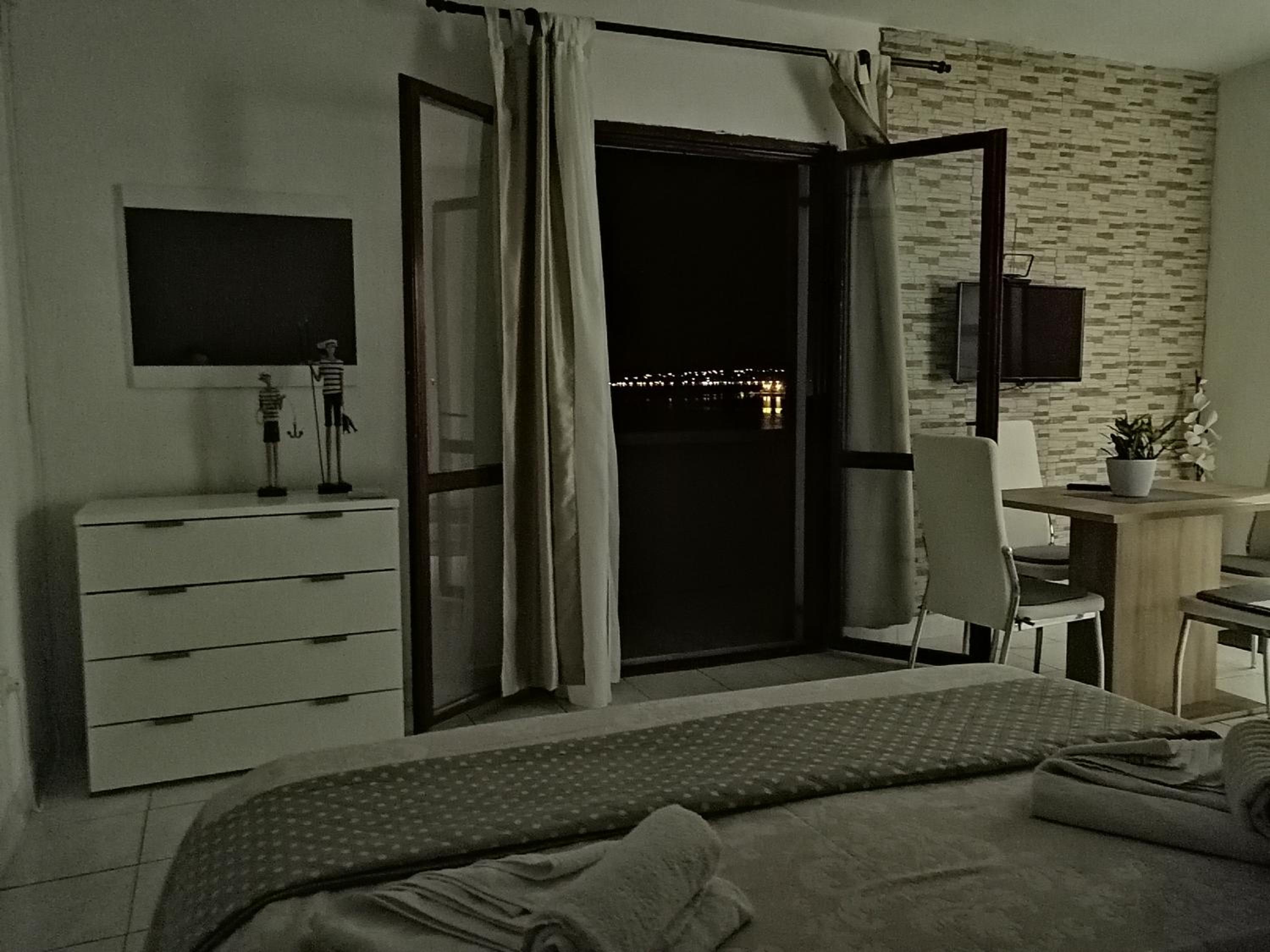 Studio with Sea View - Photo 17