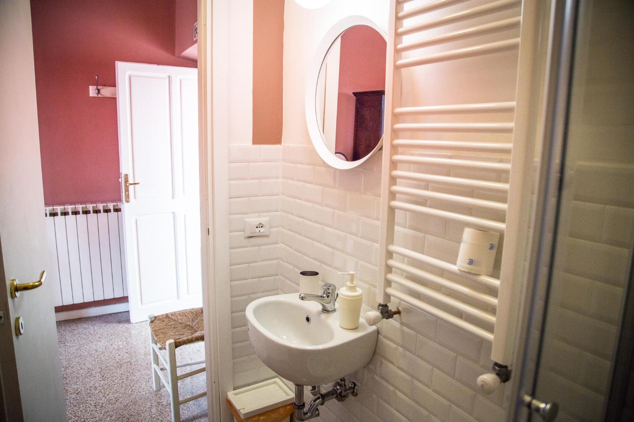 Double or Twin Room - Photo 22