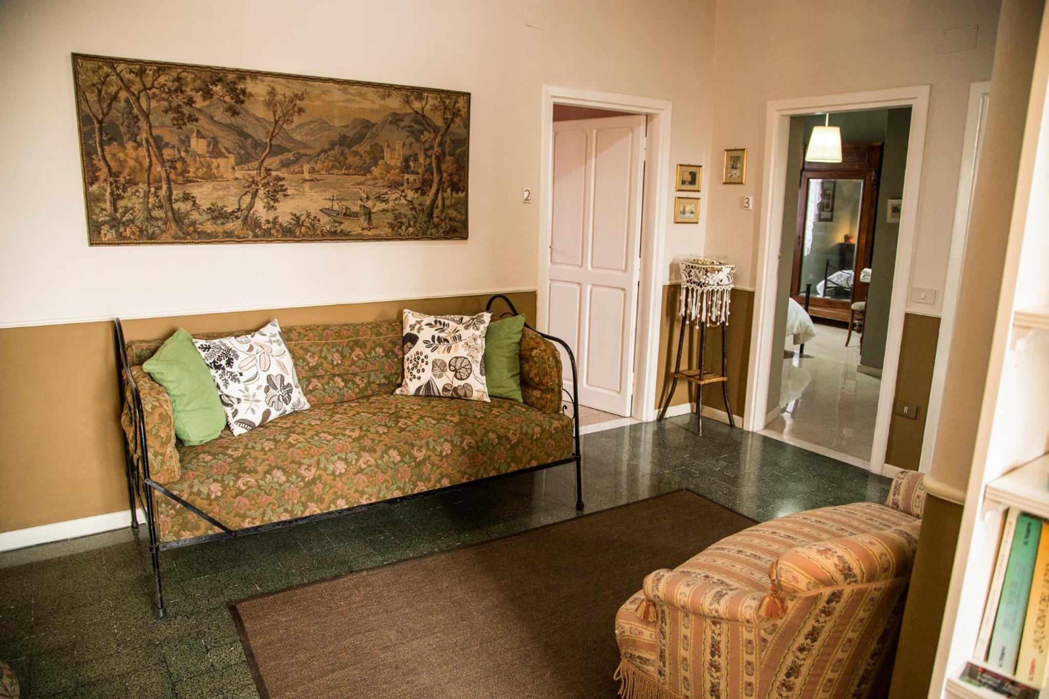 Double Room with Private Bathroom - Photo 1