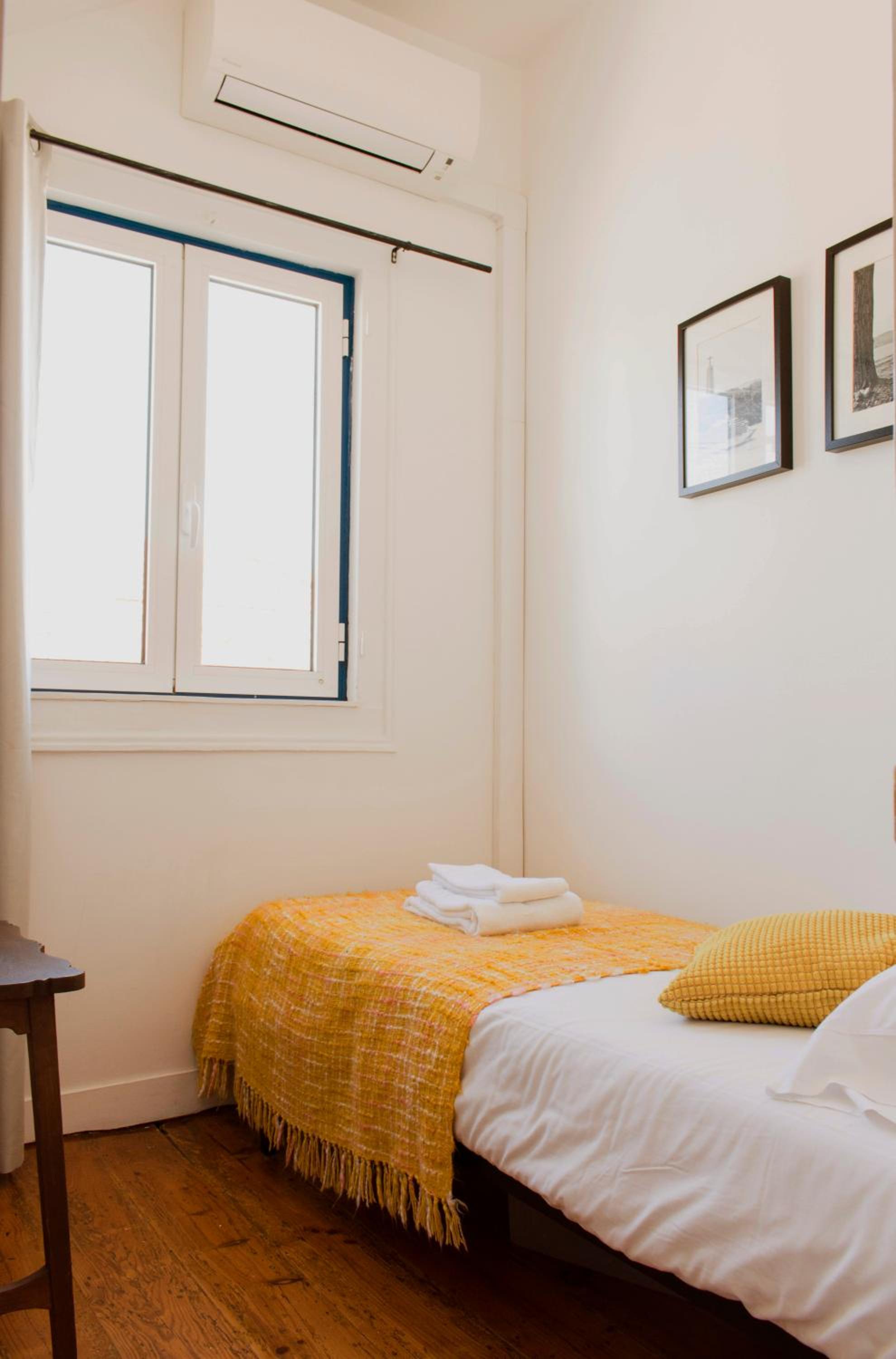 Two-Bedroom Apartment with River View - Photo 9