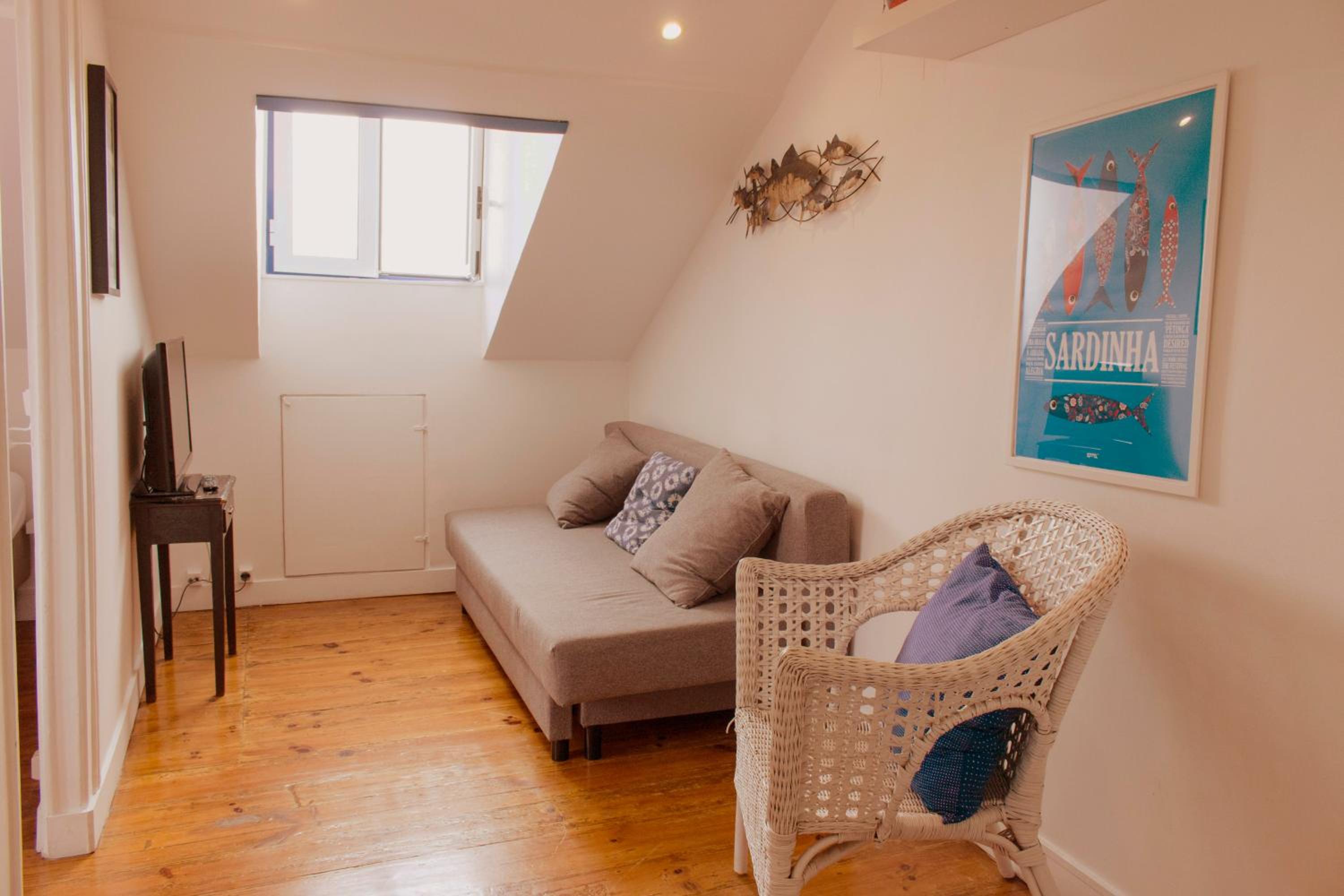Two-Bedroom Apartment with River View - Photo 13