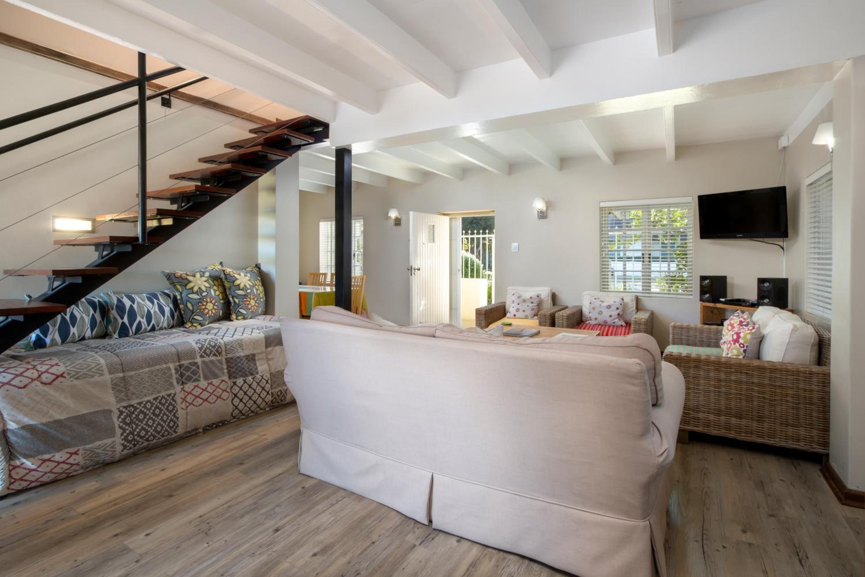Bungalow photo 1