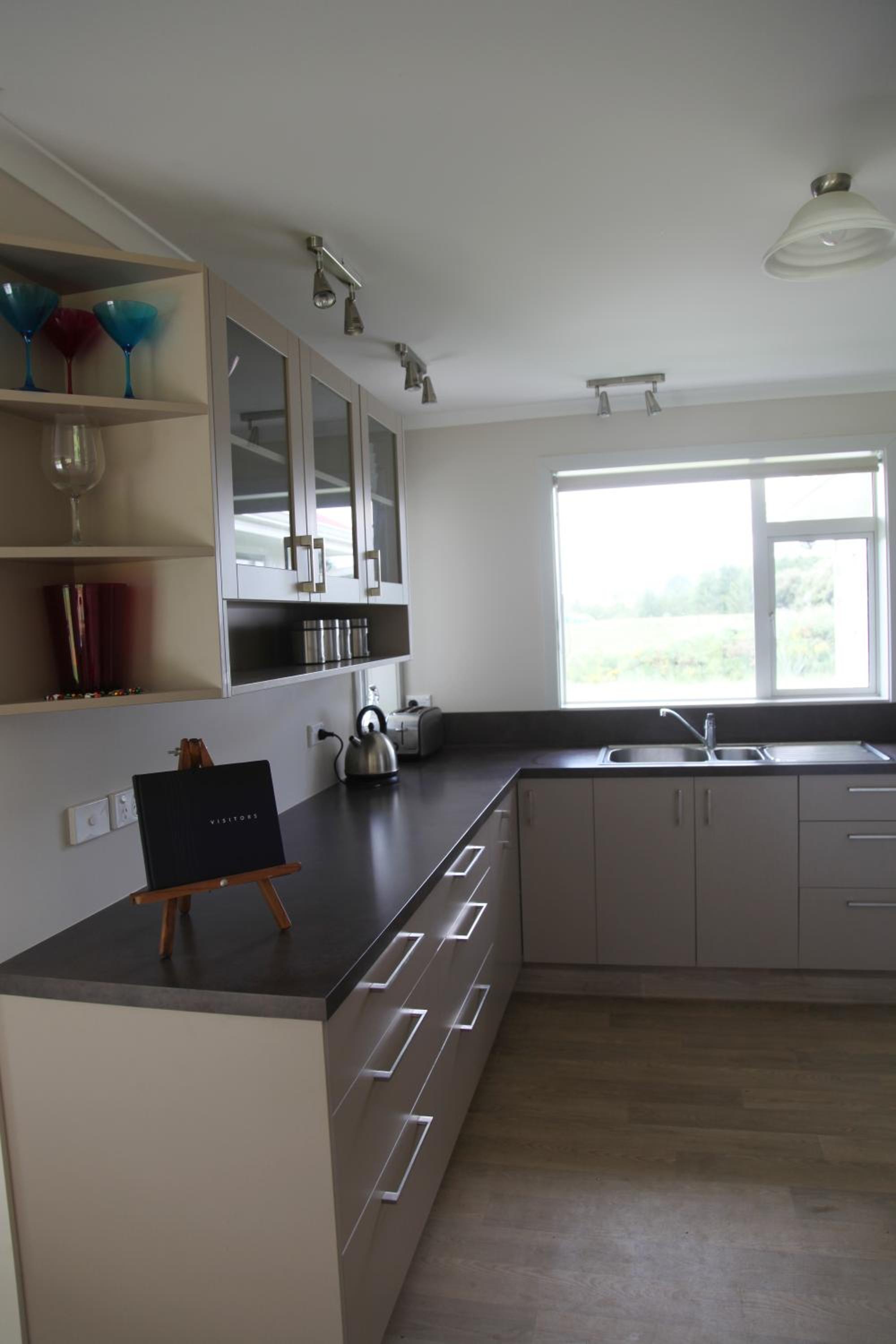 Three-Bedroom House - Photo 3