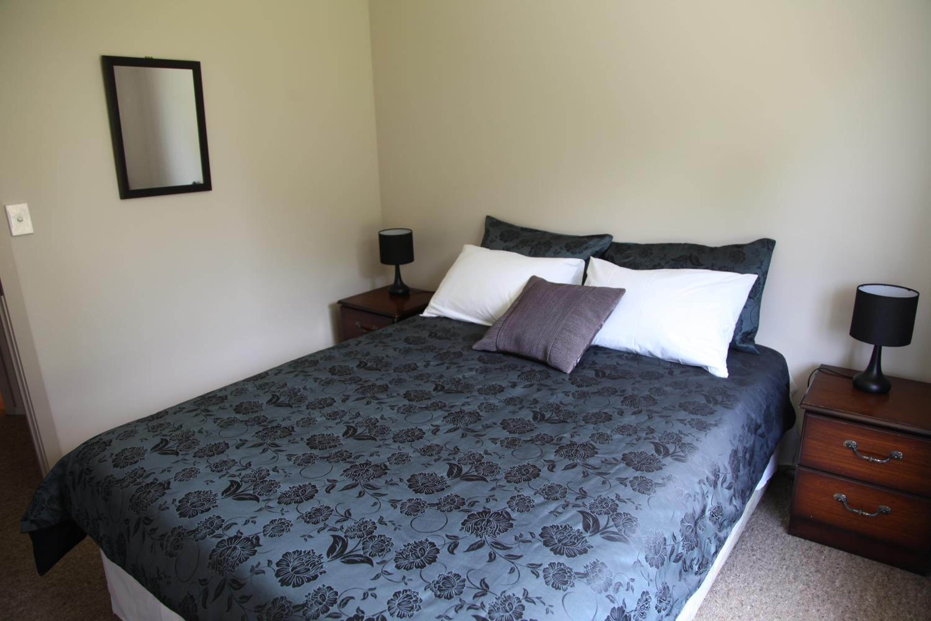 Three-Bedroom House - Photo 15
