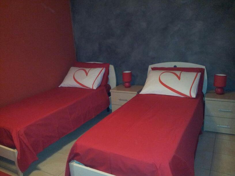 Double or Twin Room with Private External Bathroom - Photo 11