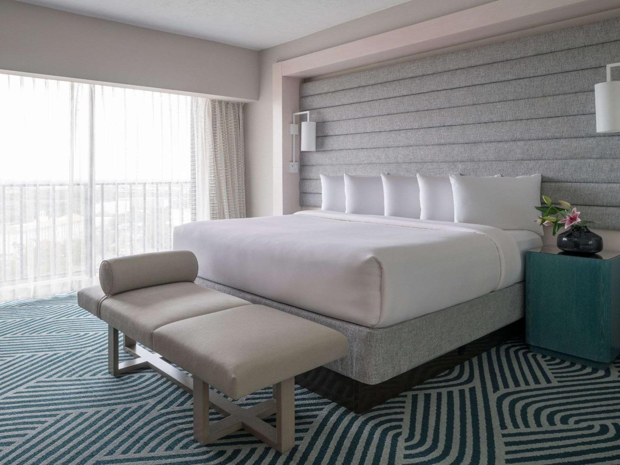 Bi-Level Suite - Photo 2