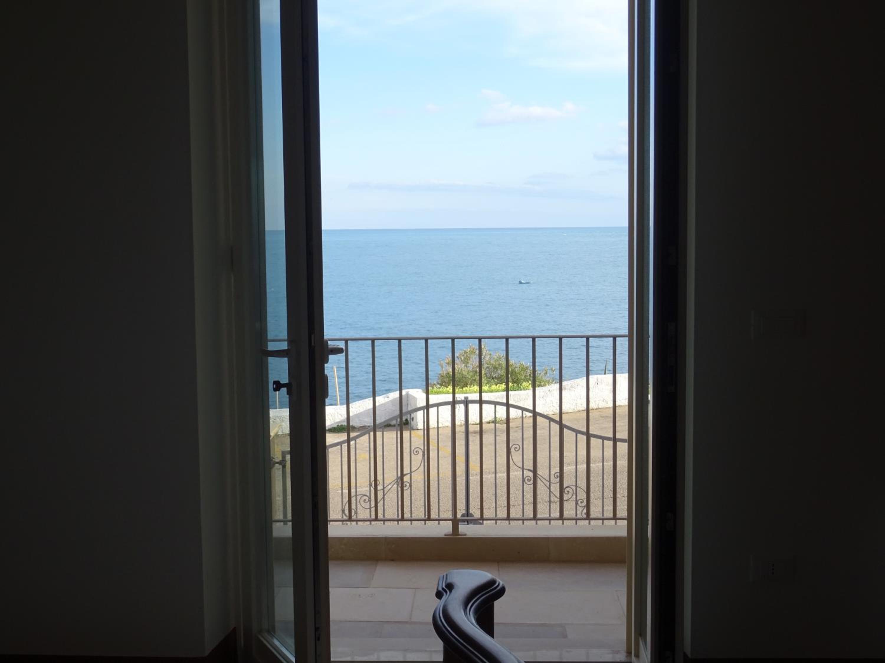 Villa photo 3