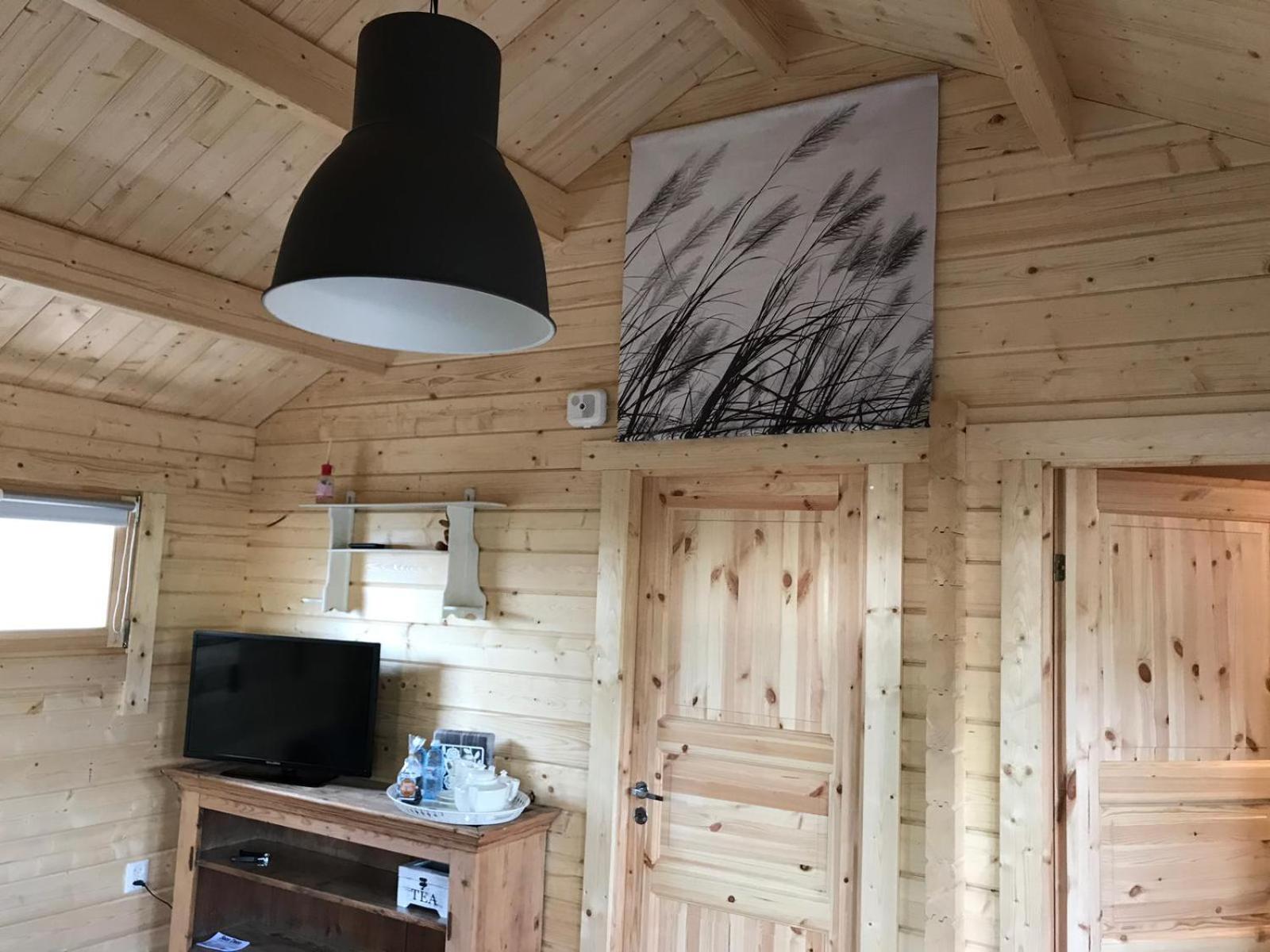 One-Bedroom House photo 1
