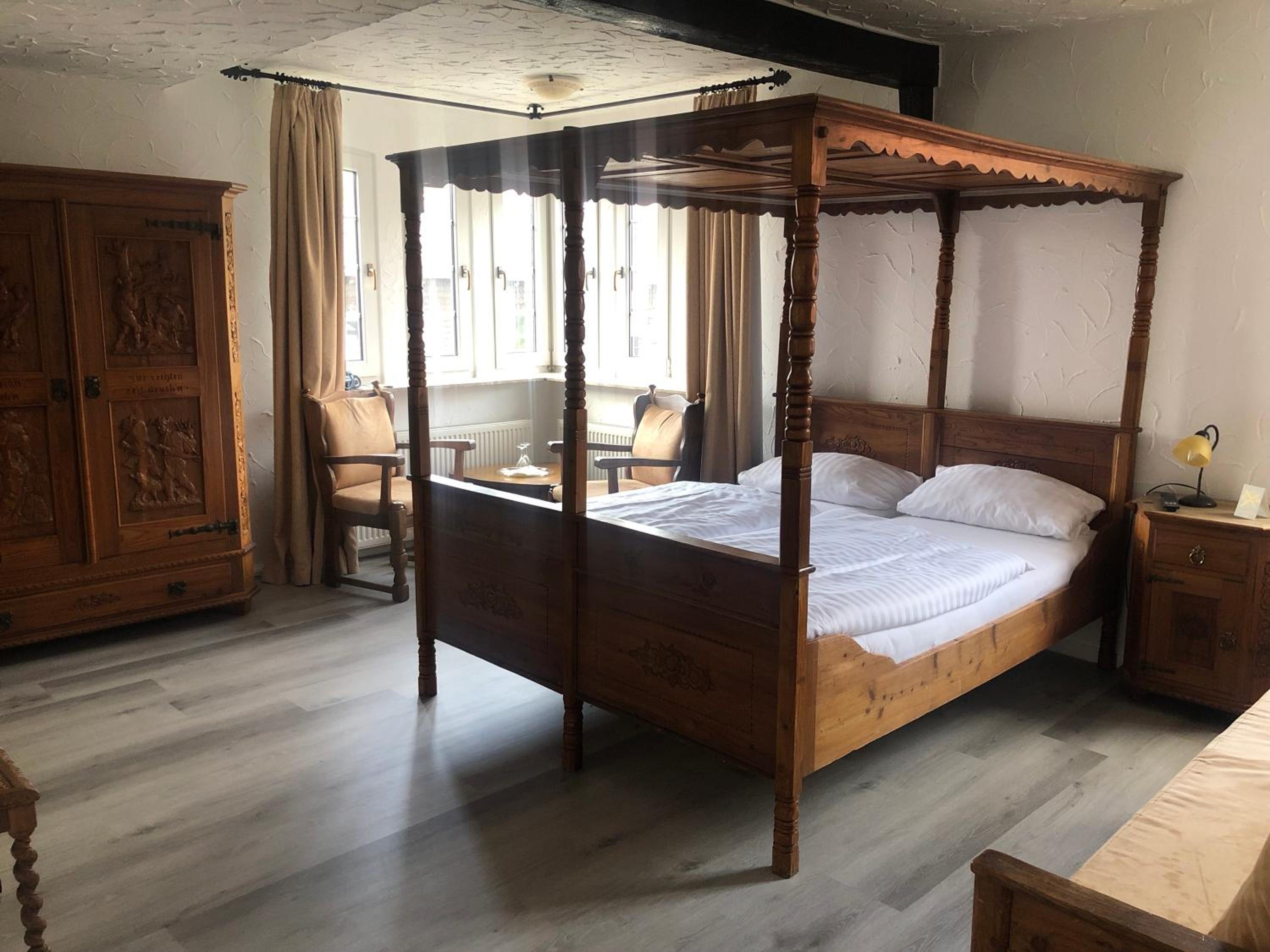 Double or Twin Room photo 3