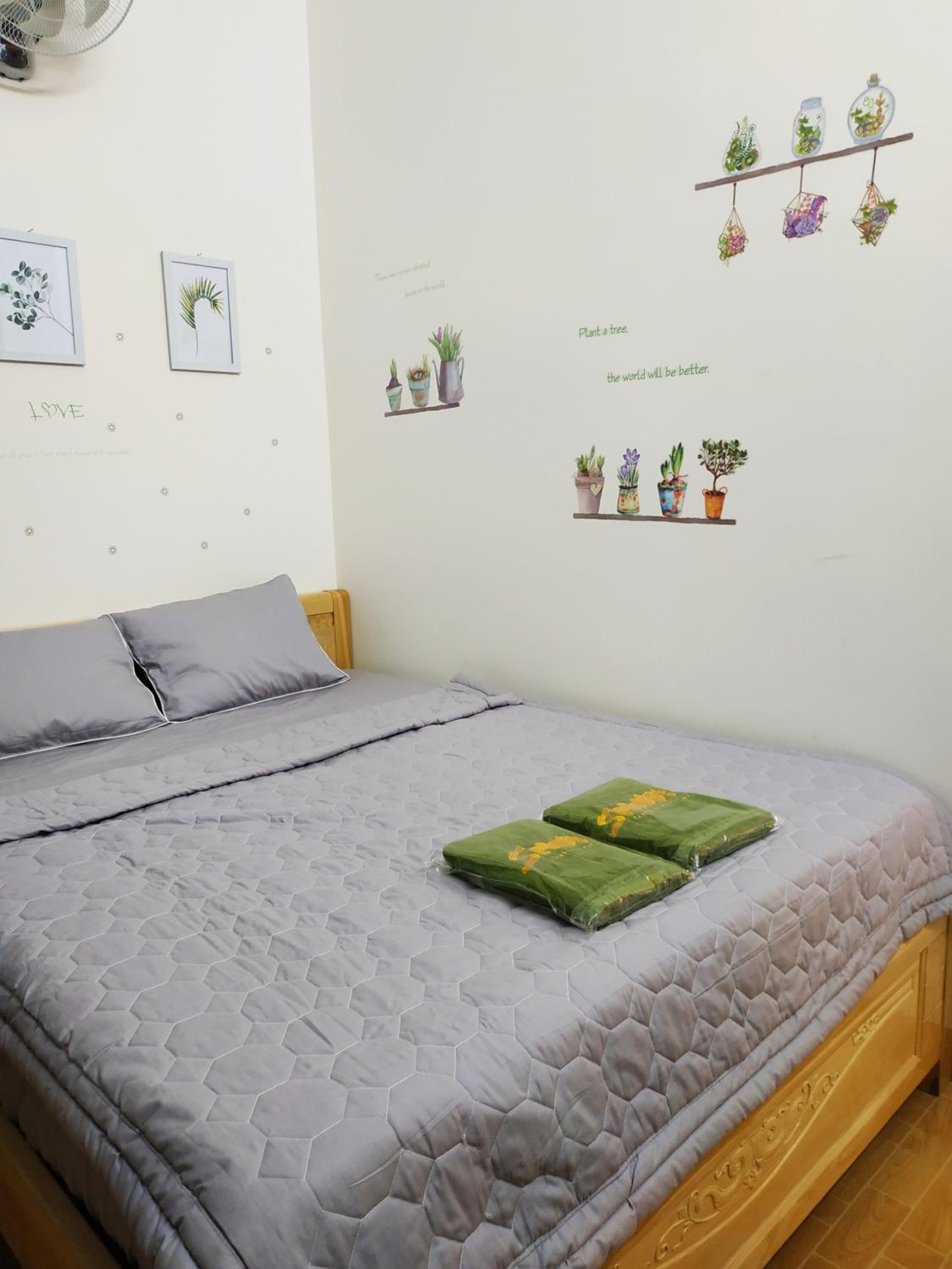 Standard King Room photo 3