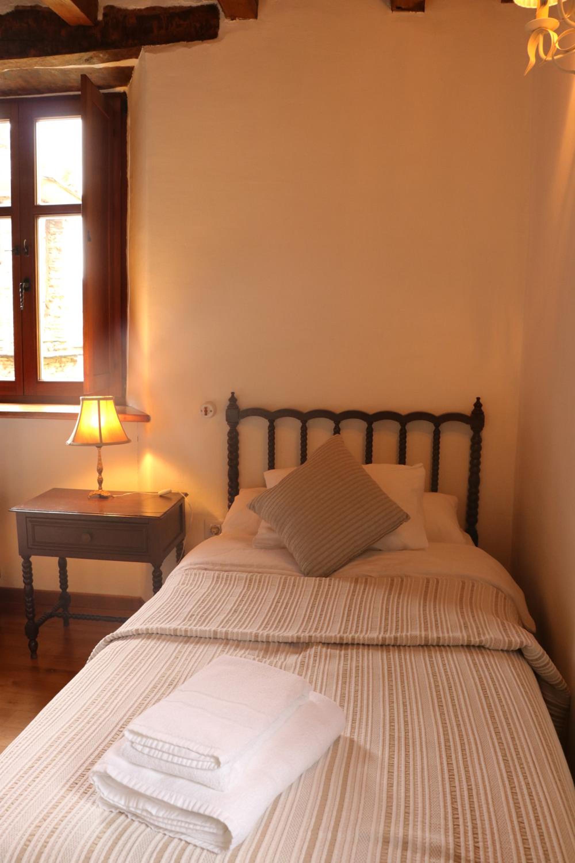 Deluxe Twin Room - Photo 3